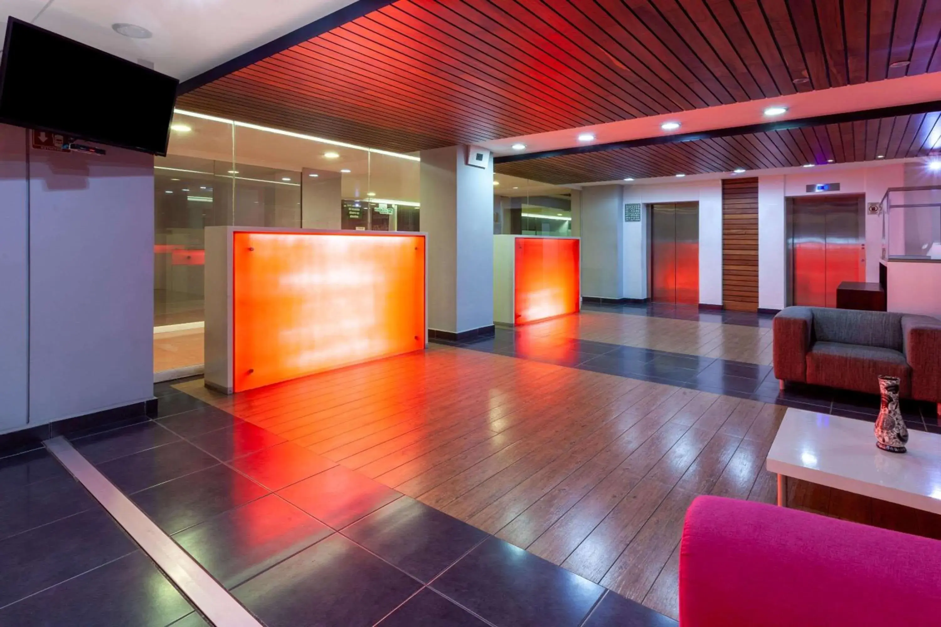 Lobby or reception in Ramada by Wyndham Acapulco Hotel & Suites Lobby or reception in Ramada by Wyndham Acapulco Hotel & Suites