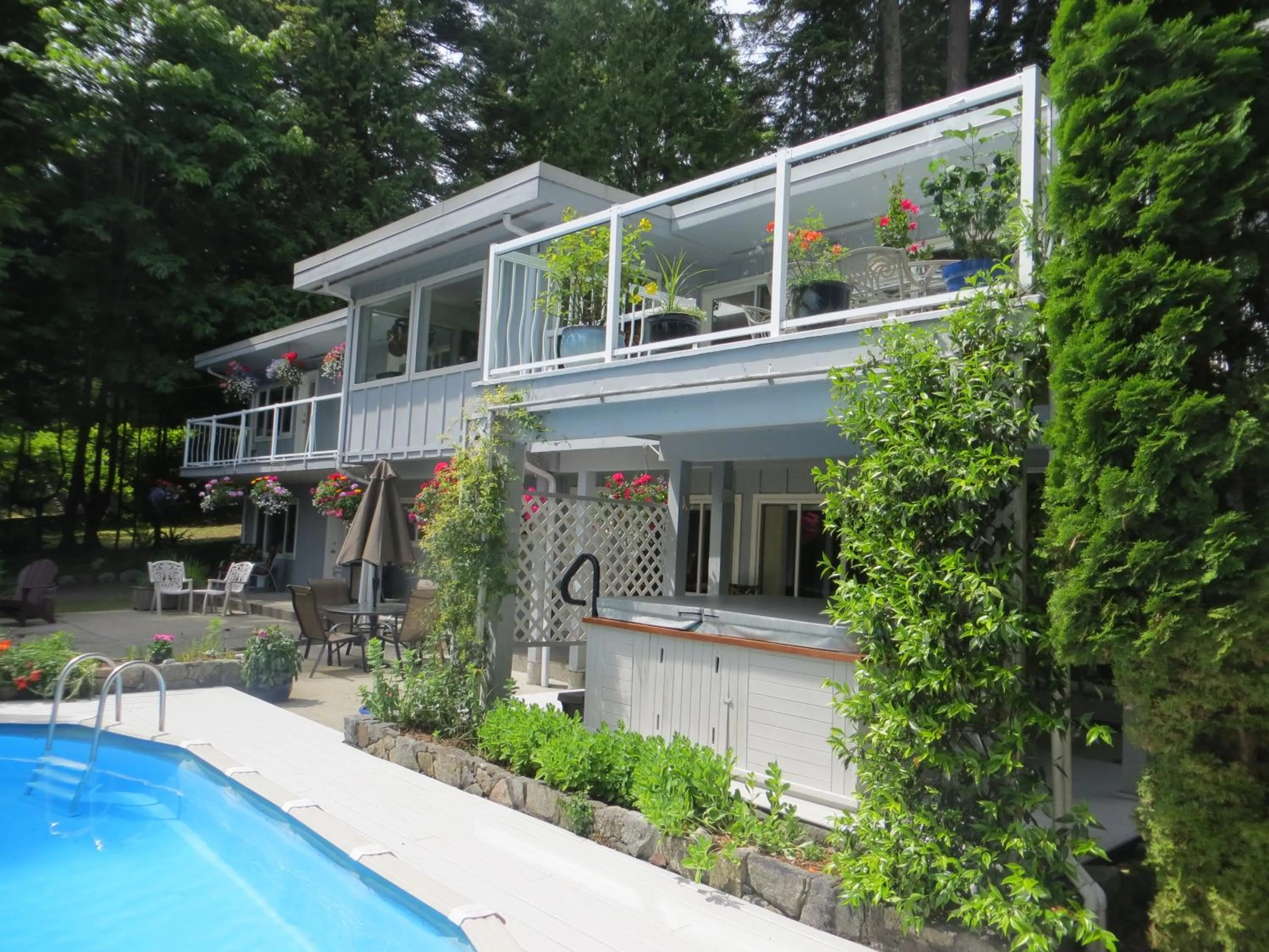 Facade/entrance in Caprice