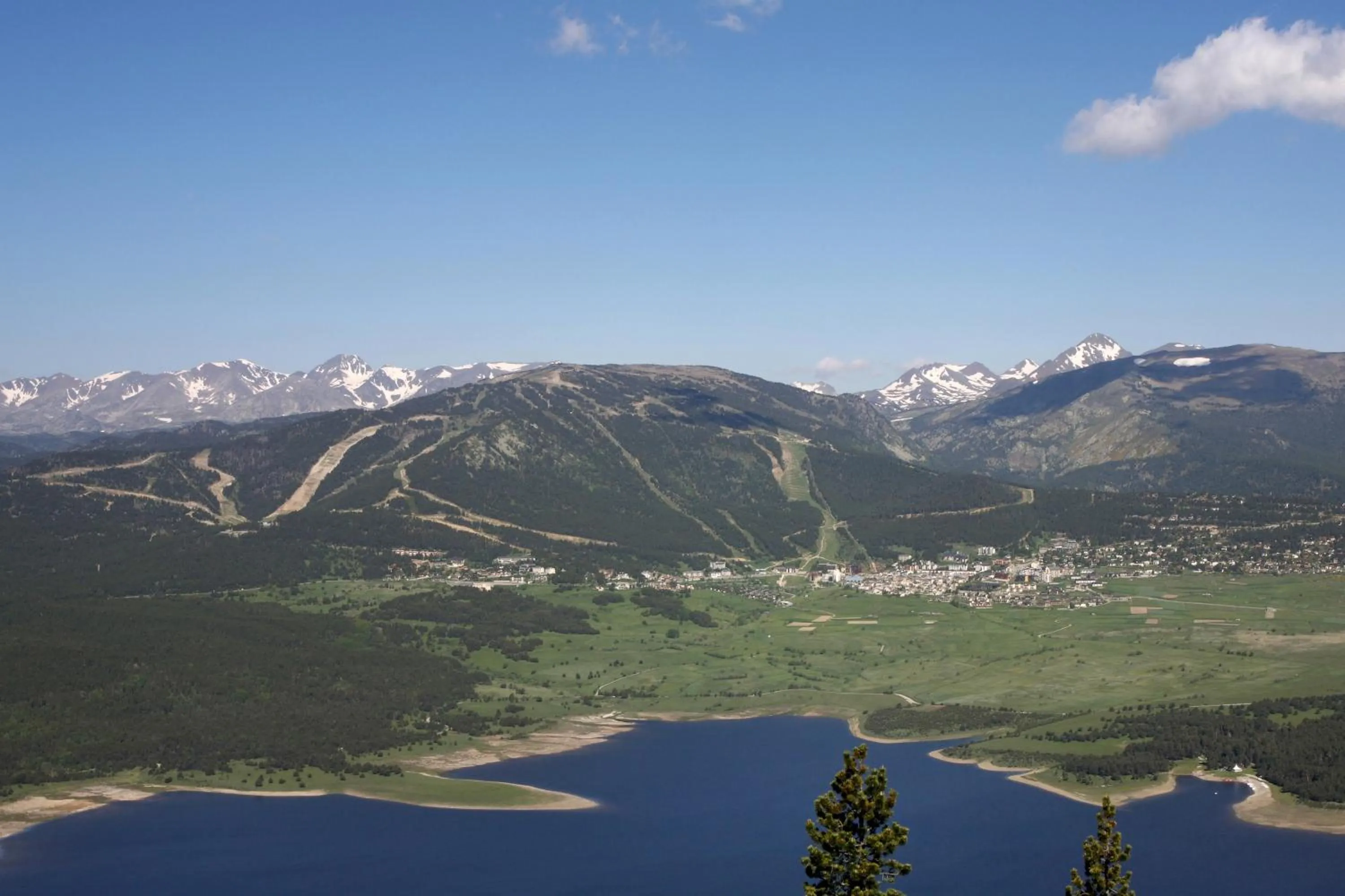Skiing in Hôtel Bel Angle