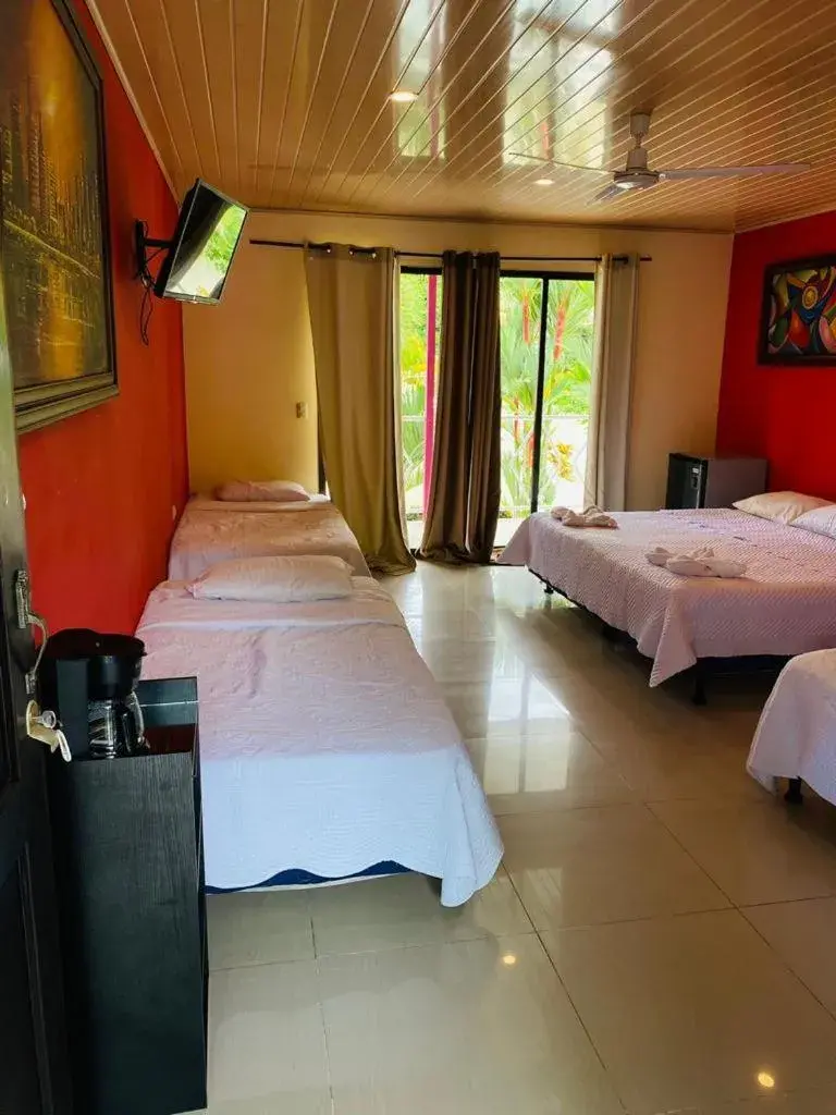 Deluxe Family Room in Millenium Manuel Antonio Park and beach Deluxe Family Room in Millenium Manuel Antonio Park and beach