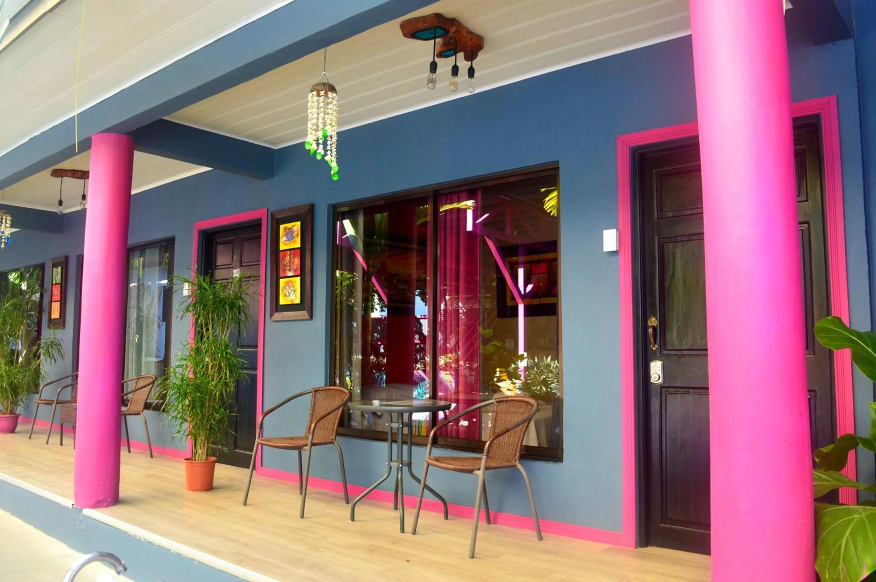 Facade/entrance in Millenium Manuel Antonio Park and beach