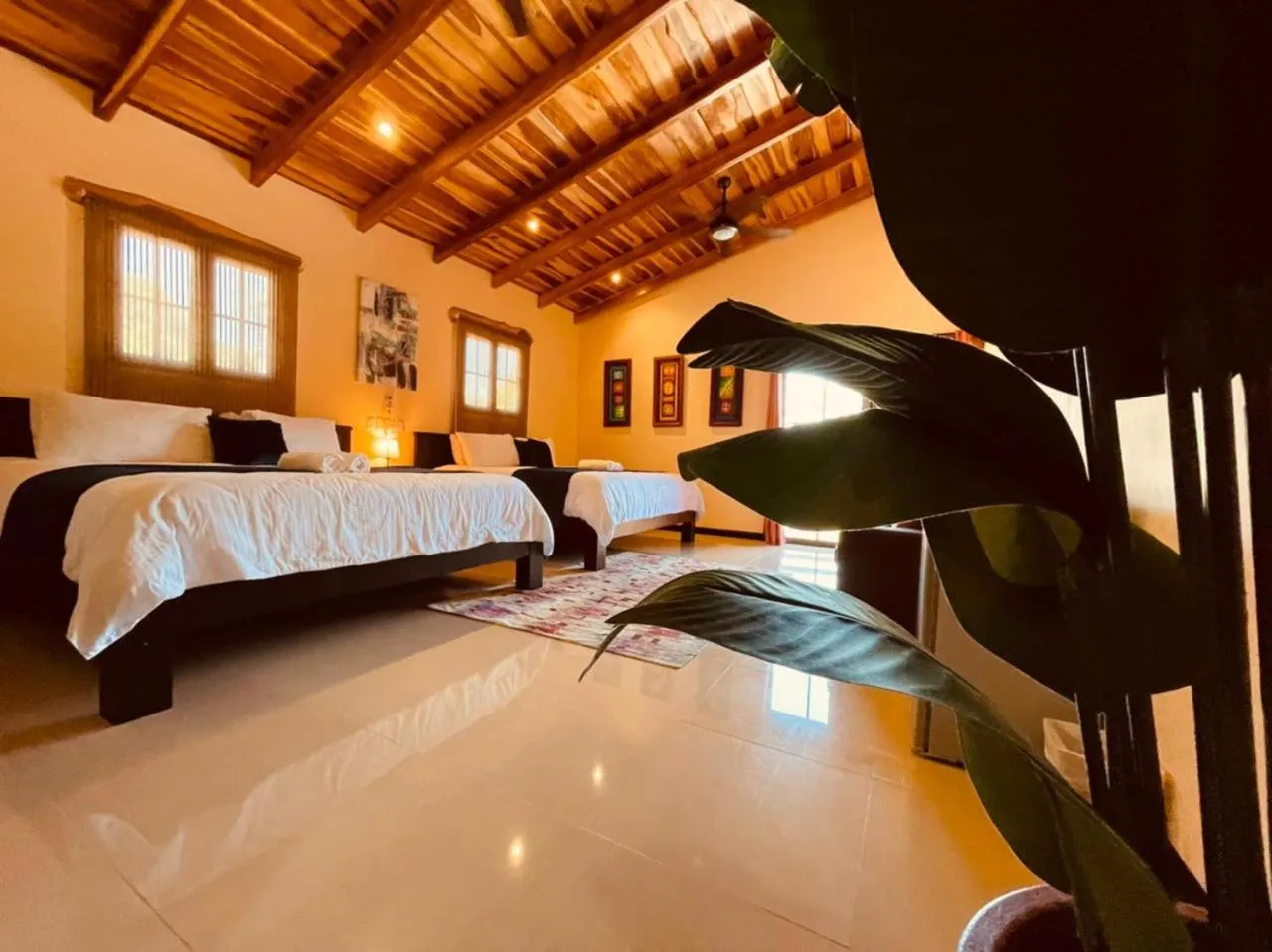 Bed in Millenium Manuel Antonio Park and beach