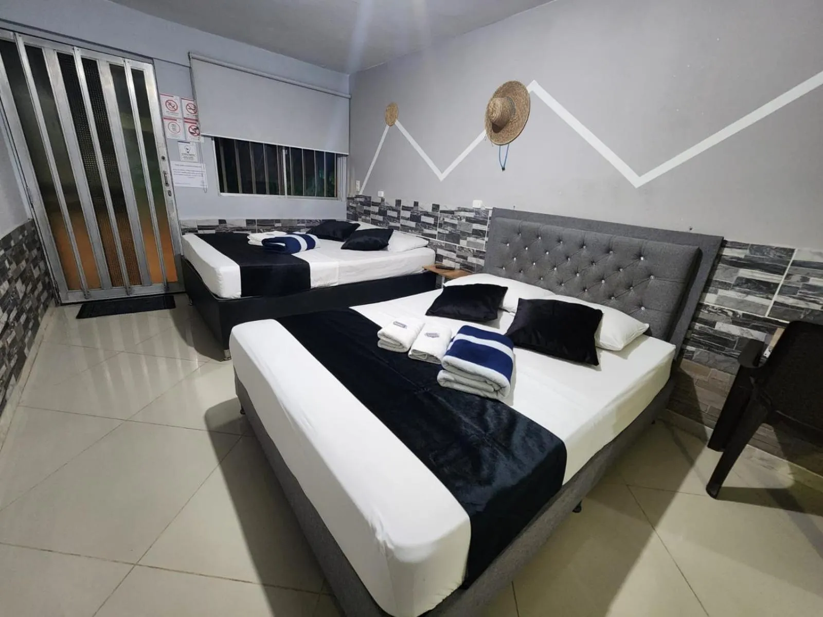 Bed in hotel medellin calasanz