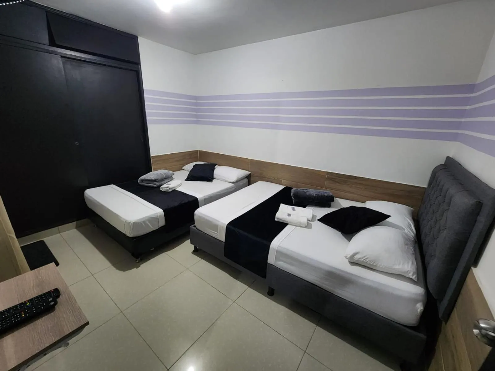 Bed in hotel medellin calasanz