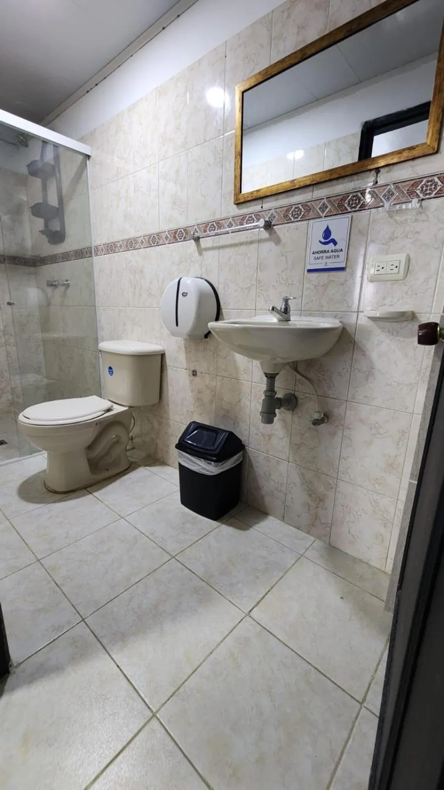 hotel medellin calasanz