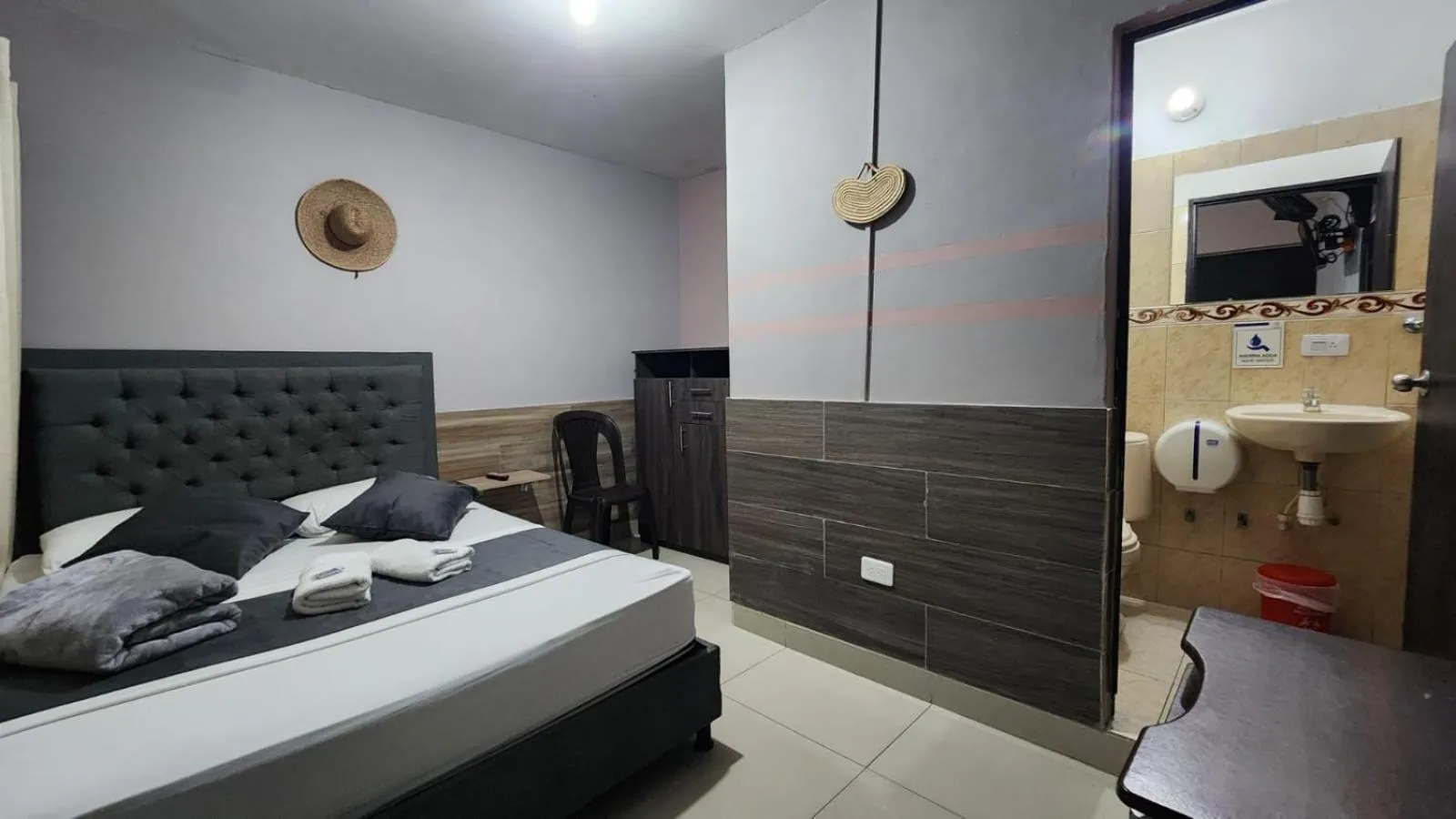 Bed in hotel medellin calasanz
