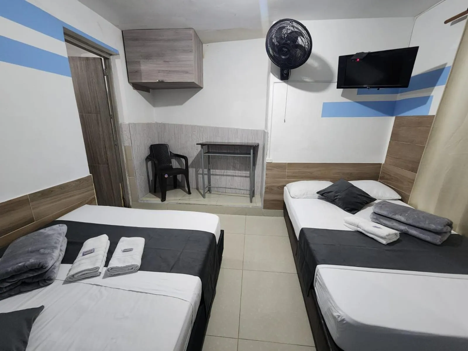 Bed in hotel medellin calasanz