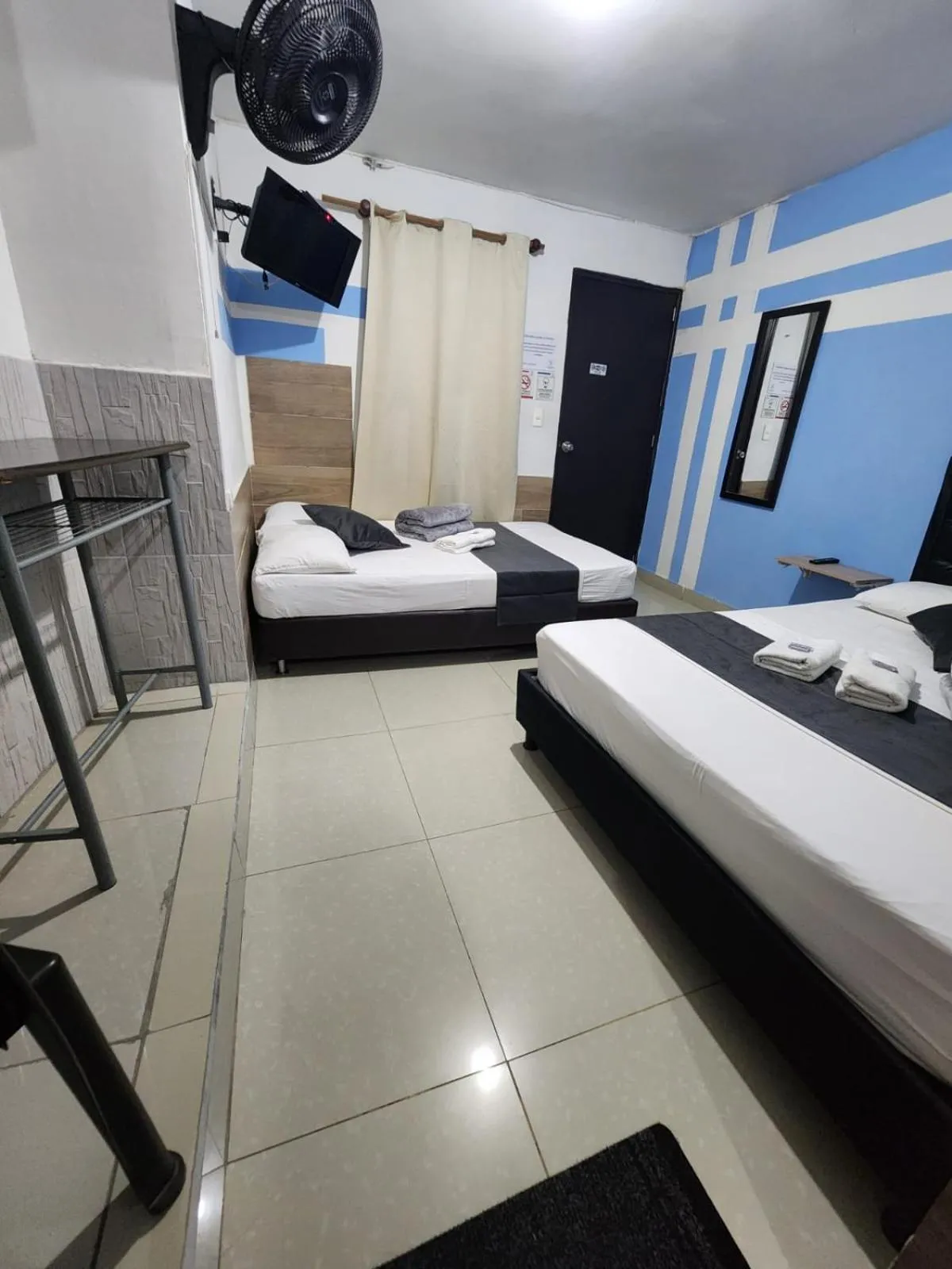 Bed in hotel medellin calasanz