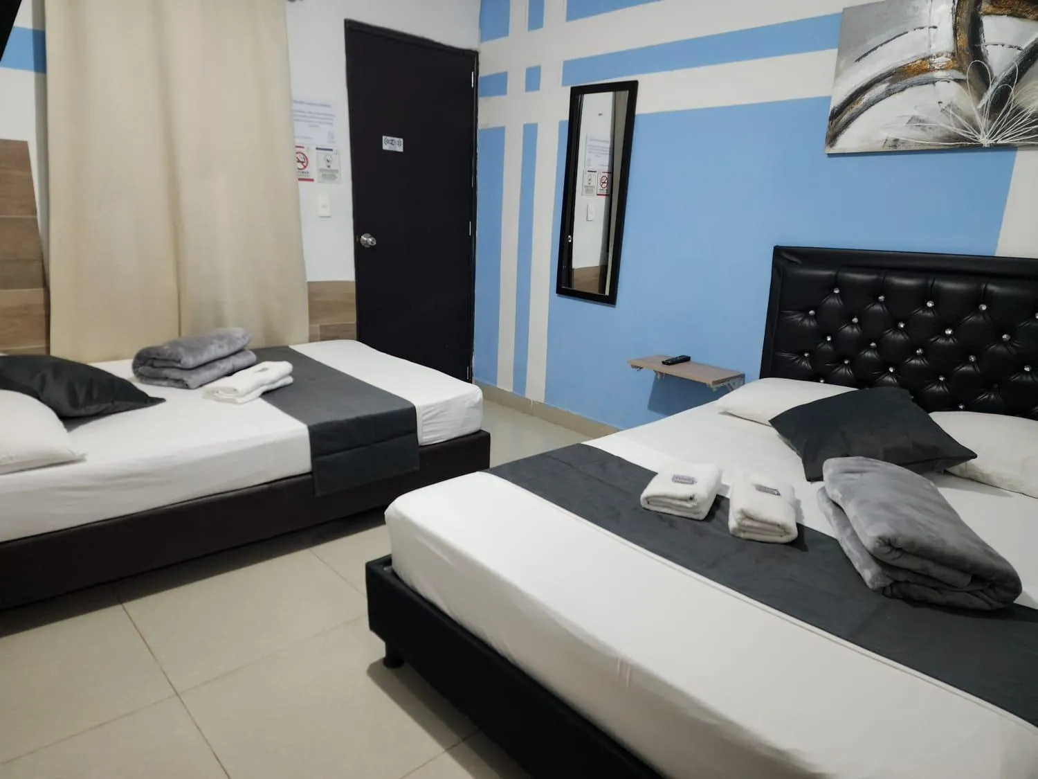 Bed in hotel medellin calasanz