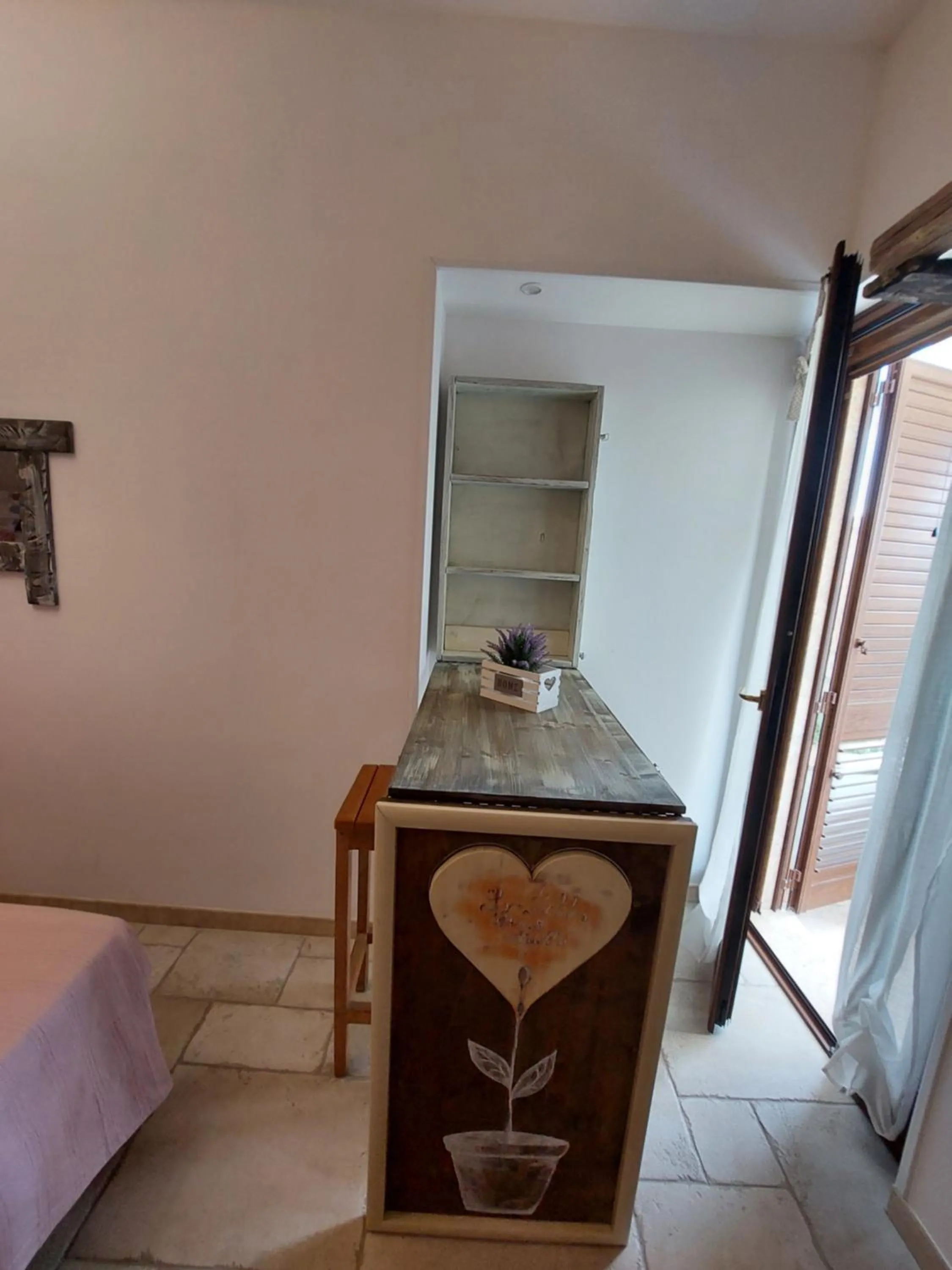 Photo of the whole room in Mama Damì