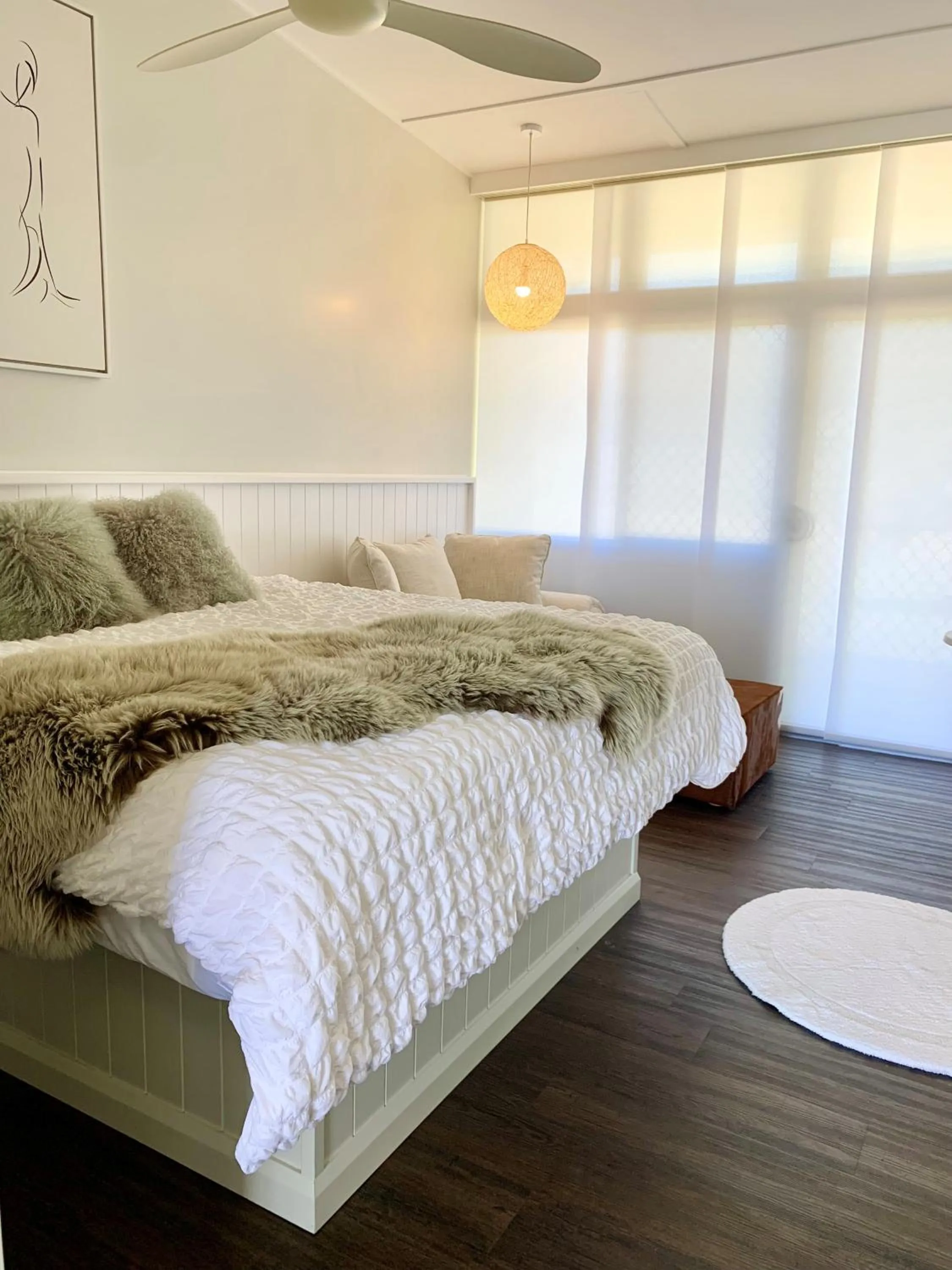 Bed in Banana Hotel Motel