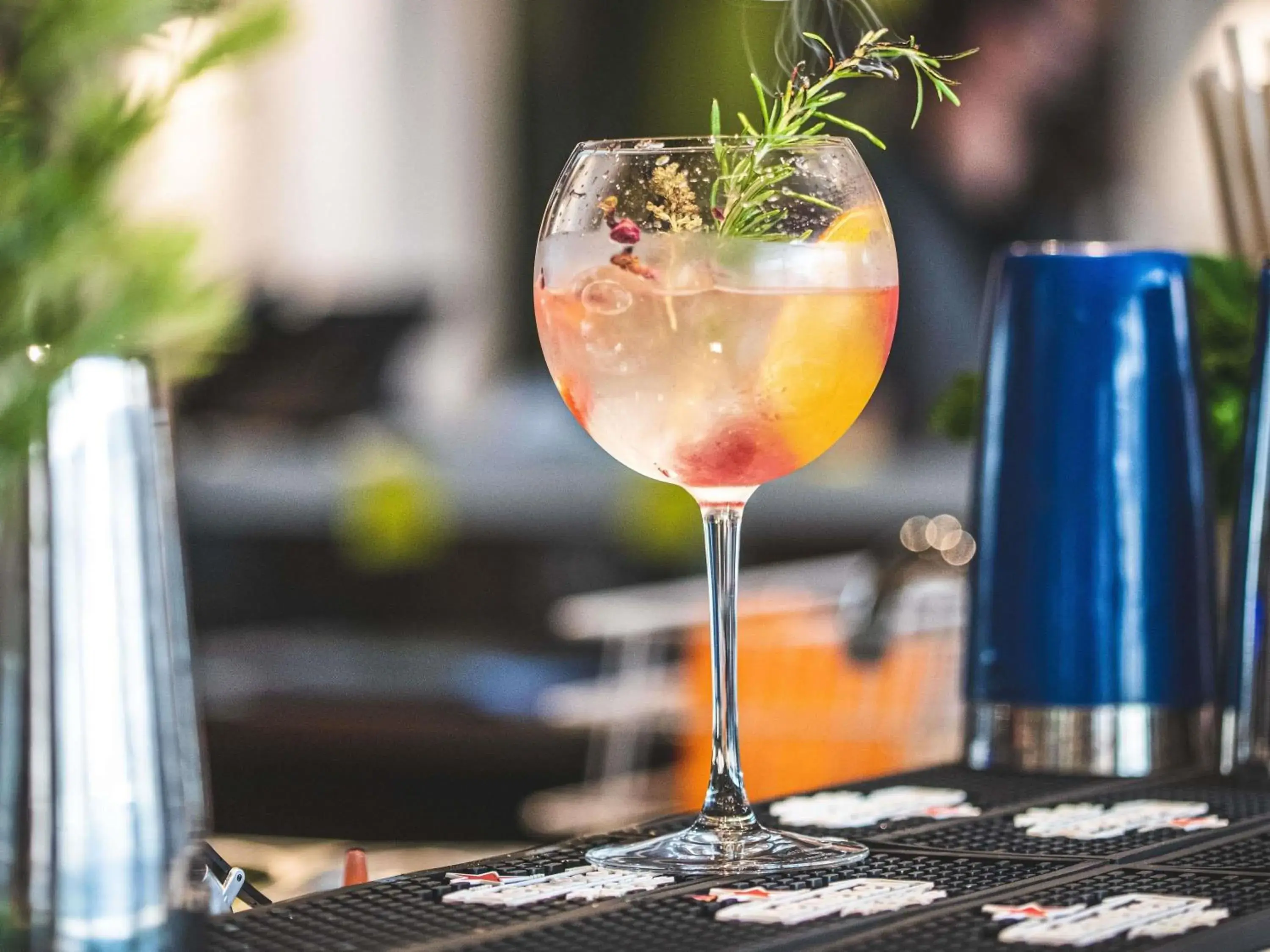 Lounge or bar in Mercure Avignon Gare TGV Lounge or bar in Mercure Avignon Gare TGV