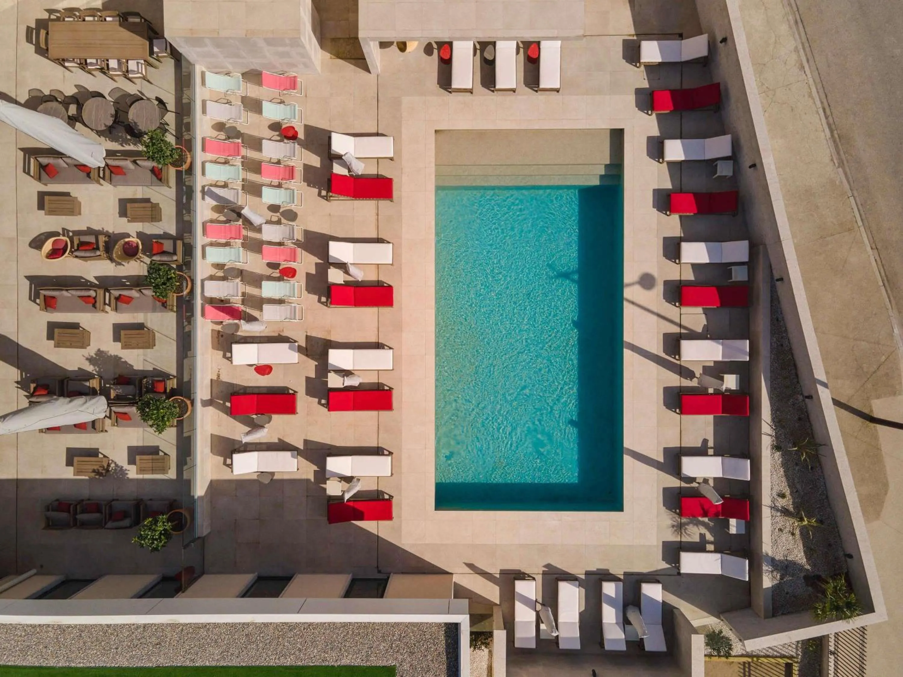 Property building in Mercure Avignon Gare TGV