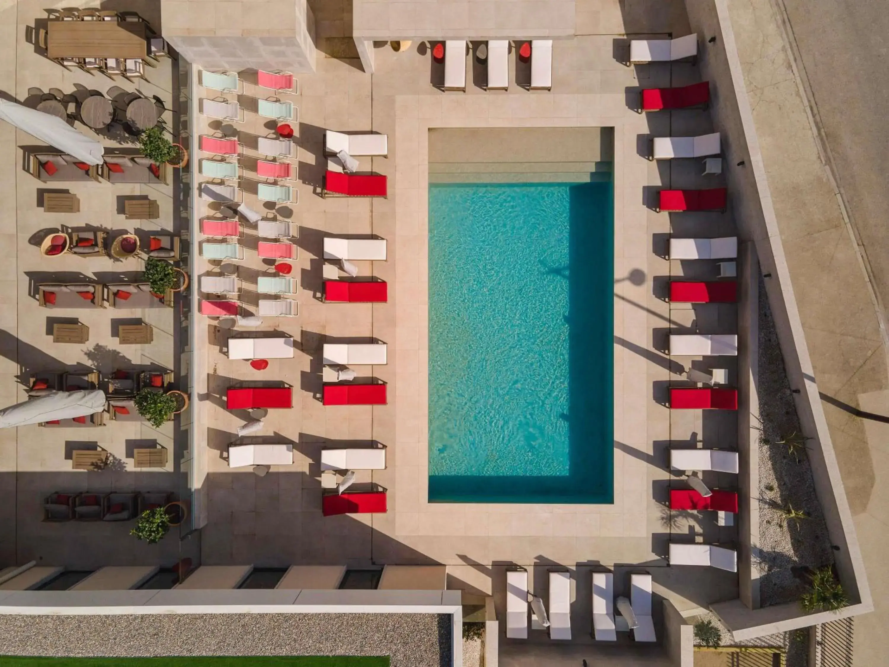 Property building in Mercure Avignon Gare TGV Property building in Mercure Avignon Gare TGV