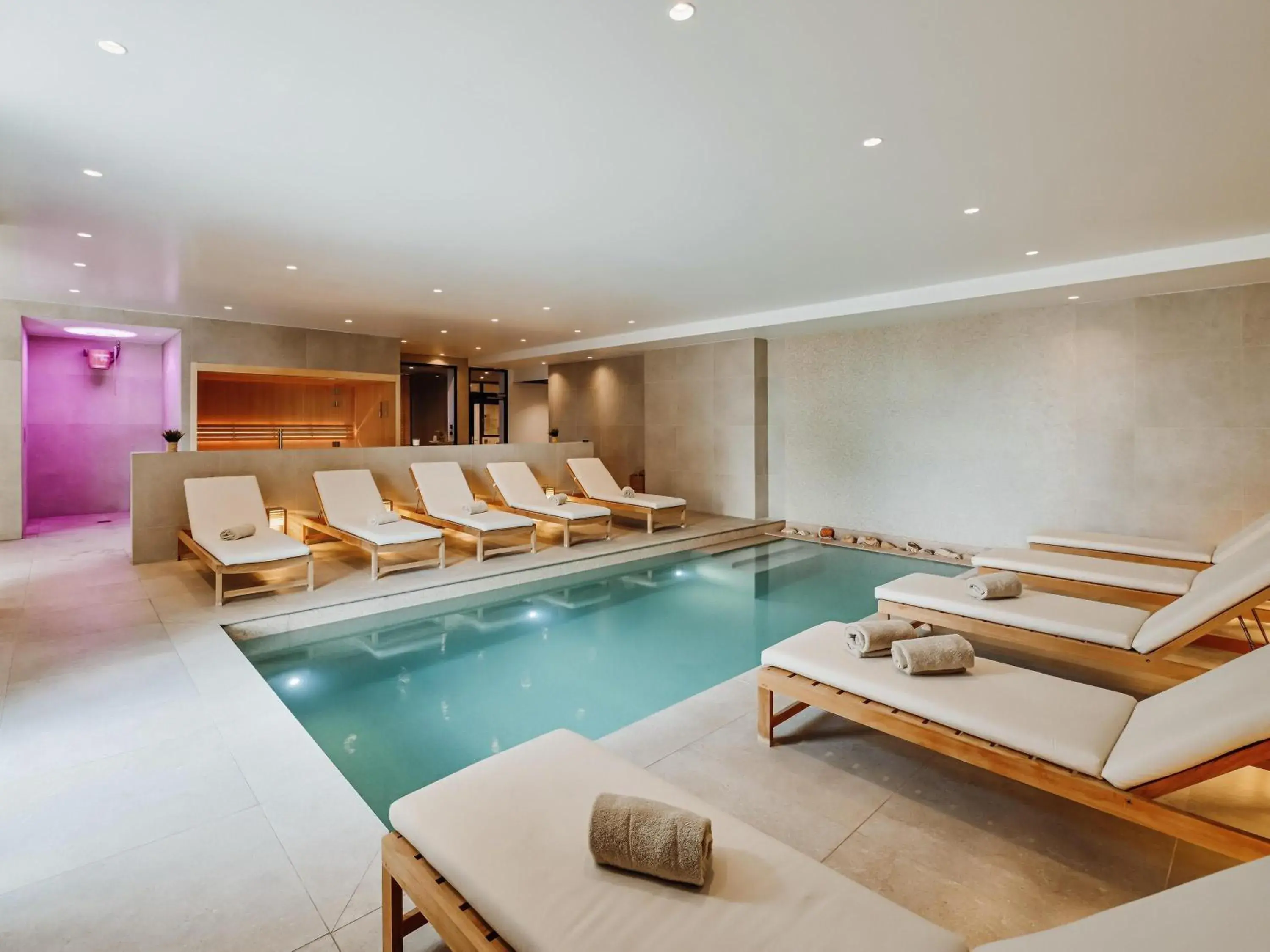 Spa and wellness centre/facilities in Mercure Avignon Gare TGV Spa and wellness centre/facilities in Mercure Avignon Gare TGV