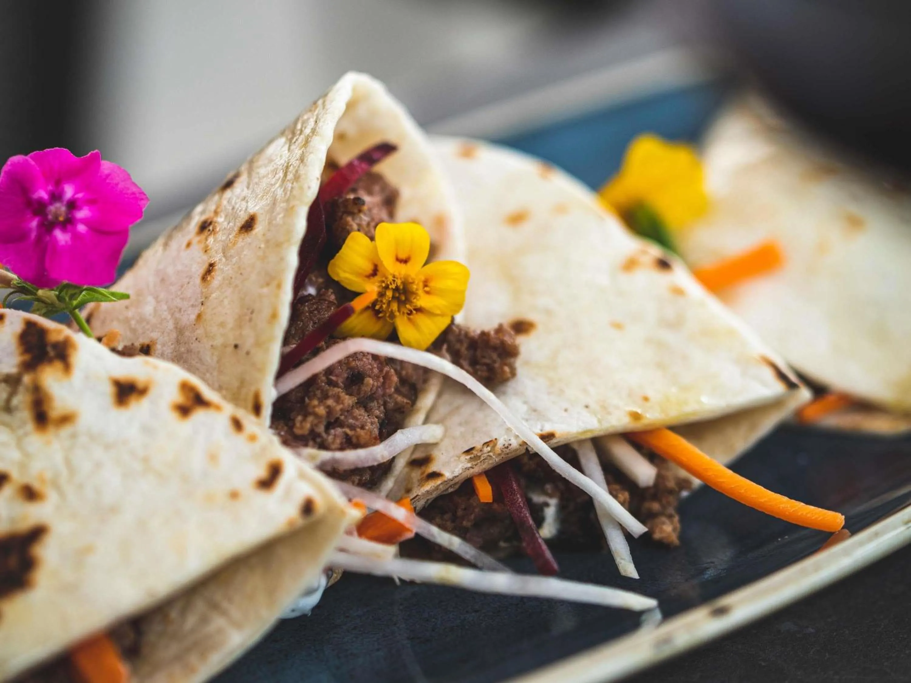 Restaurant/places to eat in Mercure Avignon Gare TGV