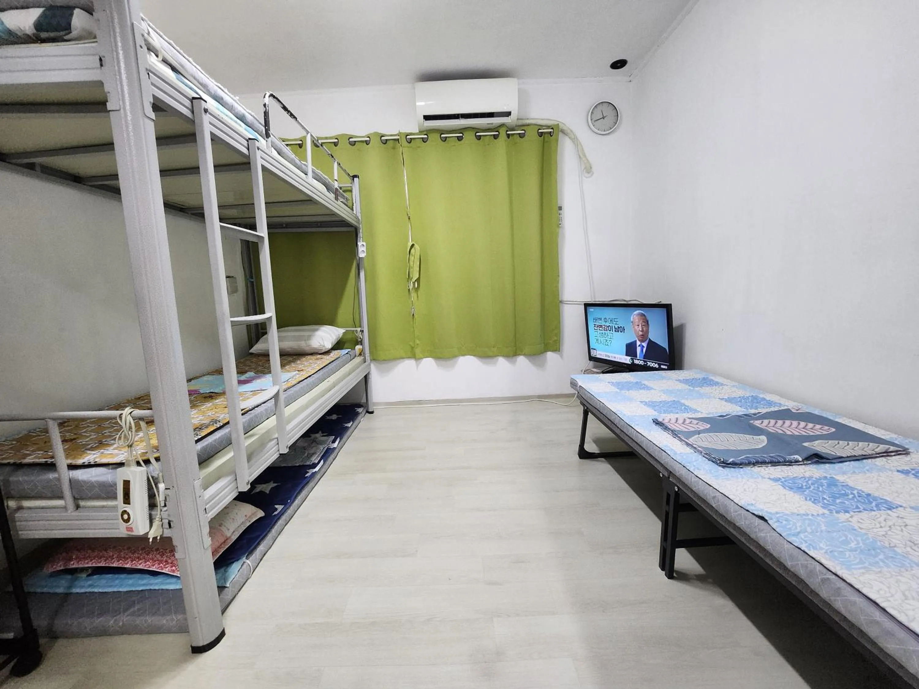 Bed in Exclusive Use Whole House For You