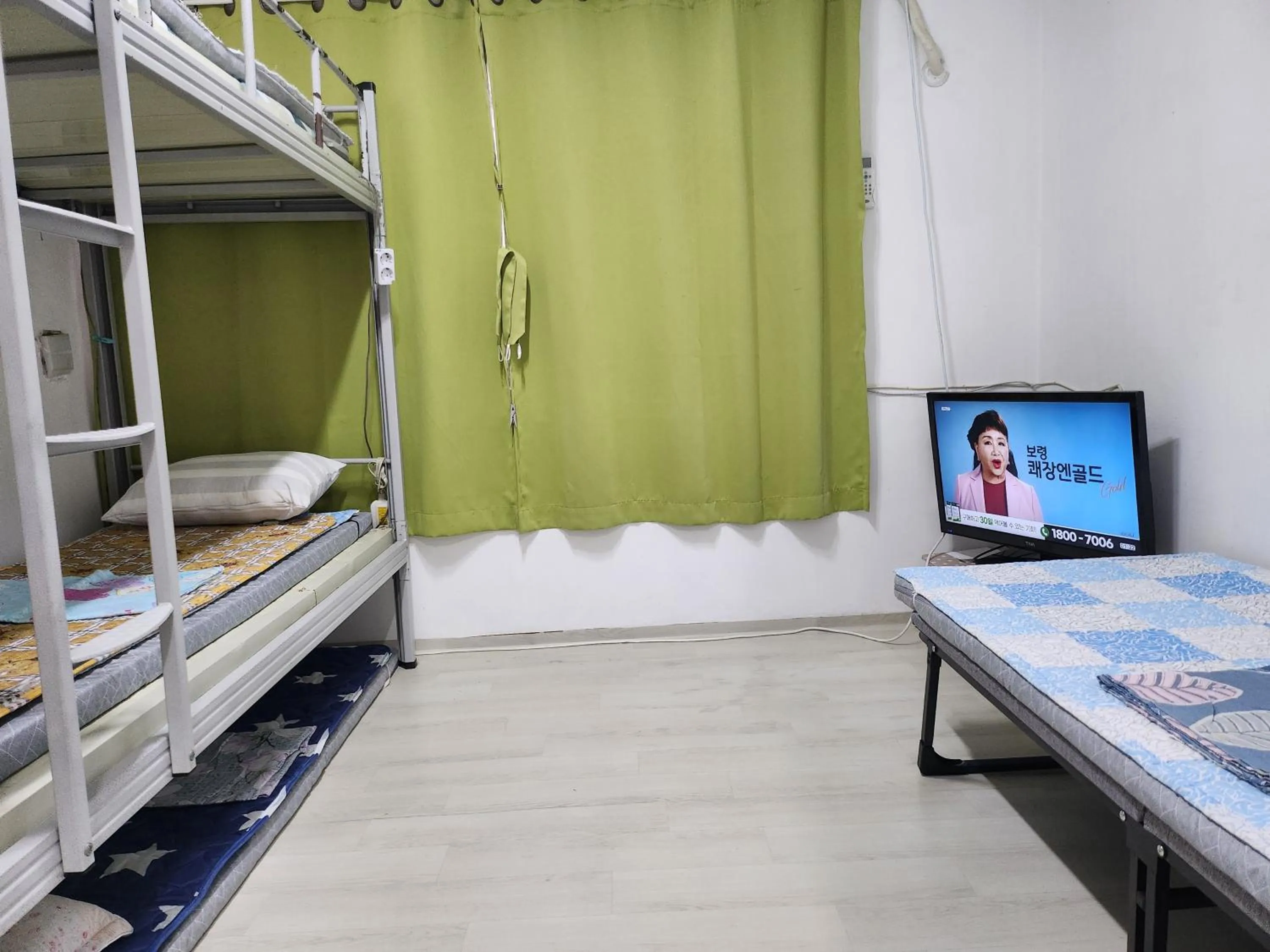 Bed in Exclusive Use Whole House For You