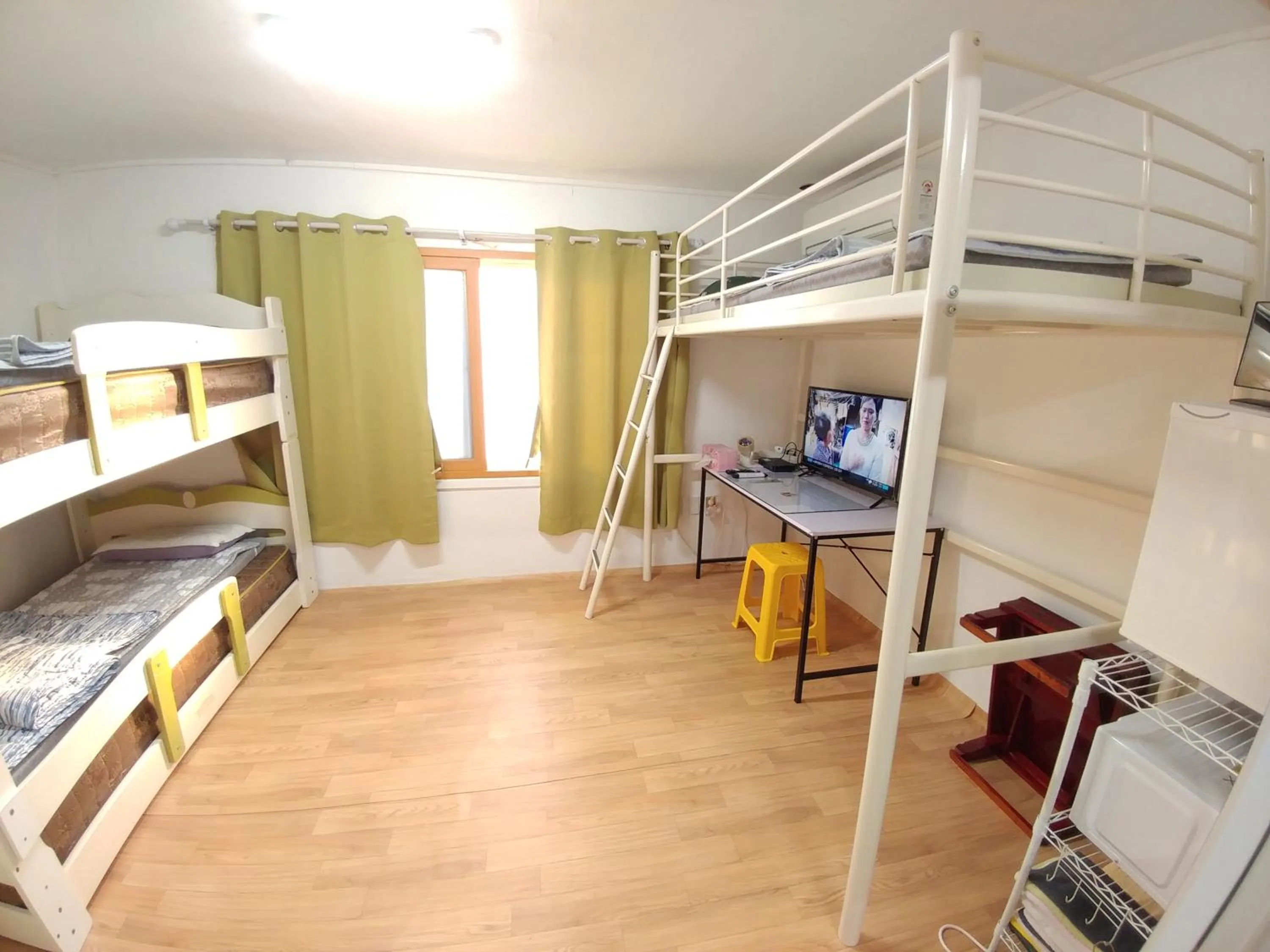 Bed in Exclusive Use Whole House For You