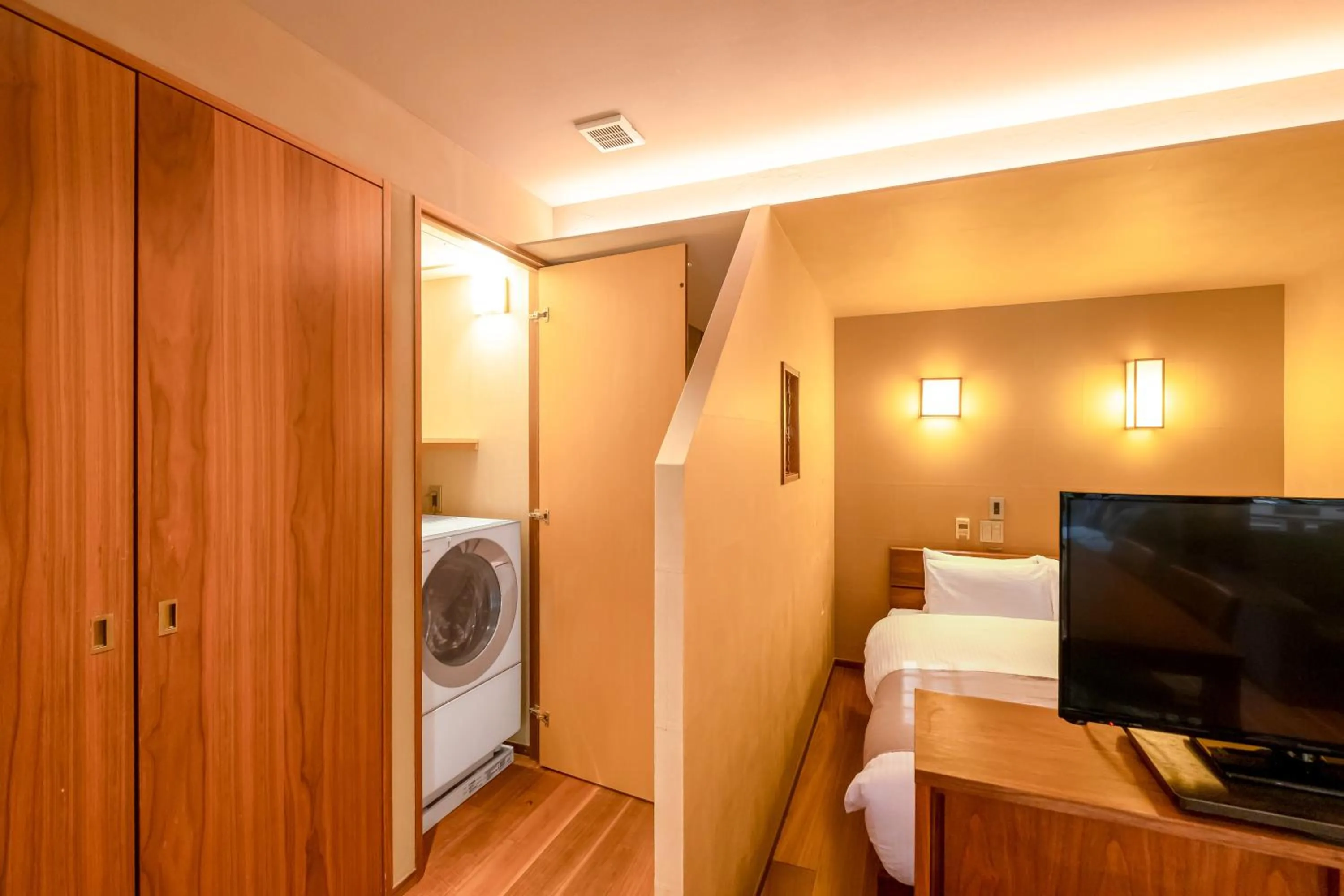 Bed in GOZAN HOTEL & SERVICED APARTMENT Higashiyama Sanjo