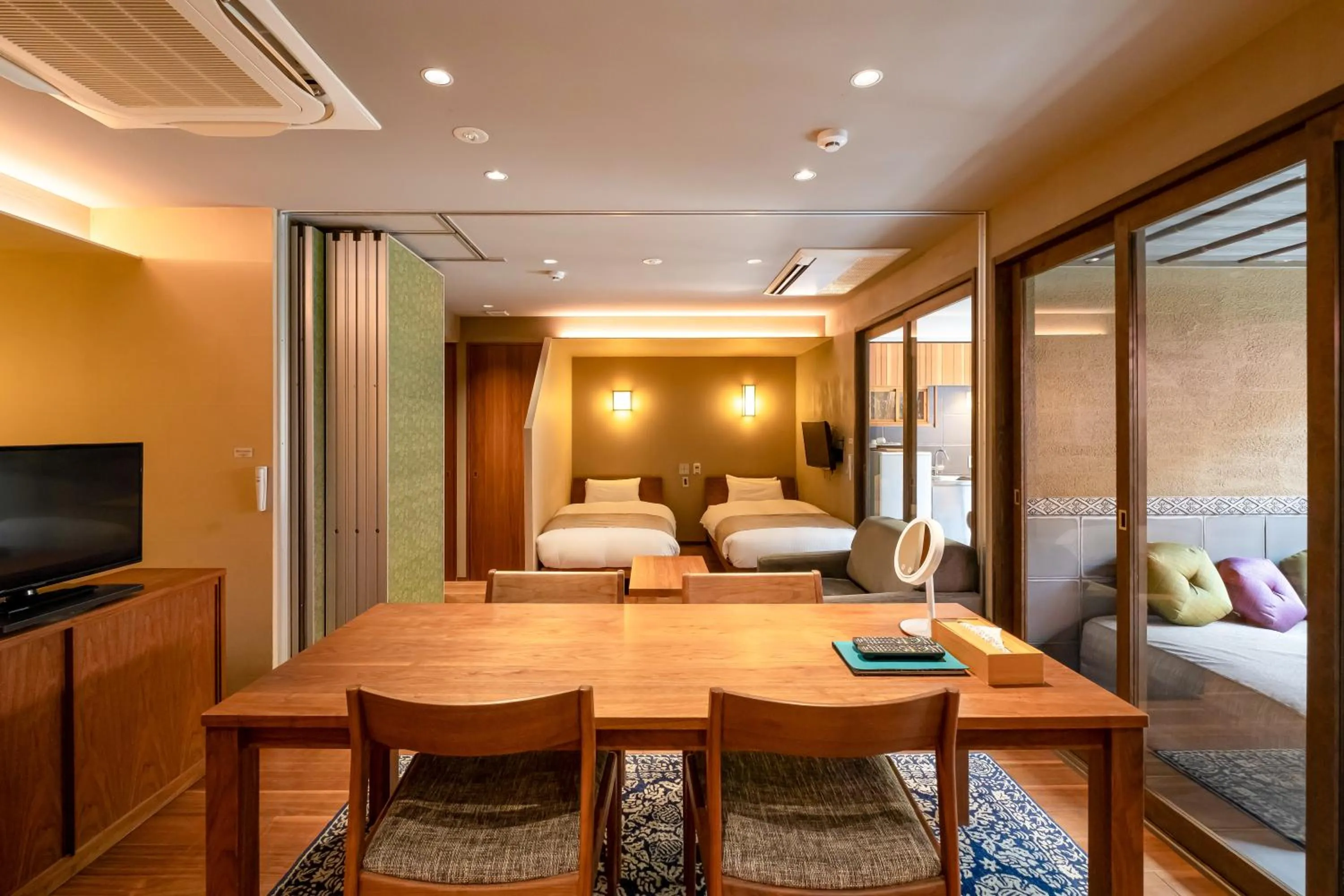 Bed in GOZAN HOTEL & SERVICED APARTMENT Higashiyama Sanjo