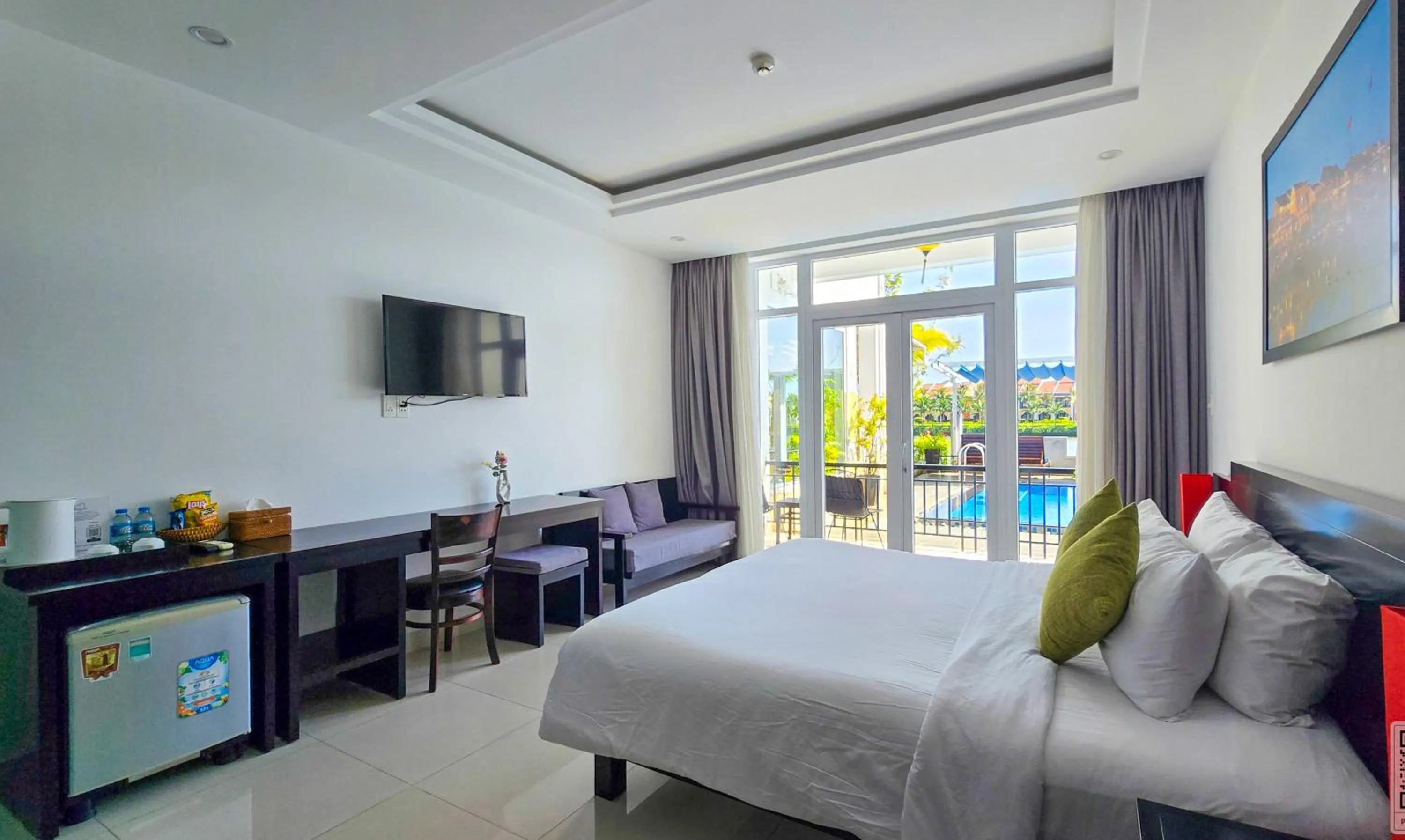 Bed in Riverside White House Boutique Hotel