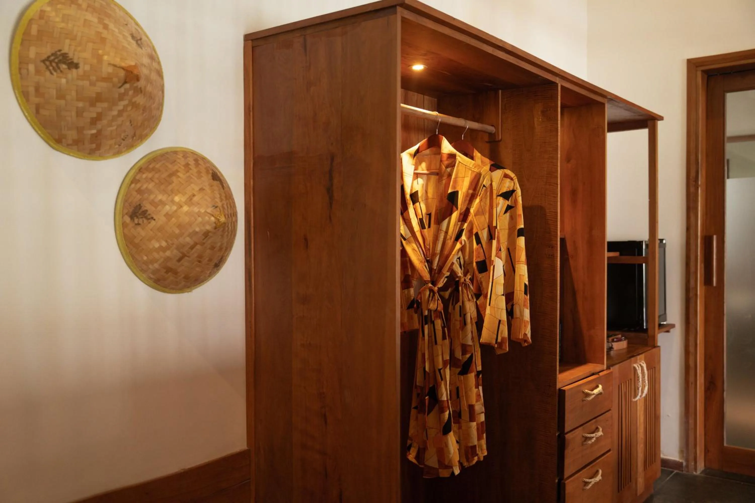 wardrobe in Green Bay Phu Quoc Resort & Spa