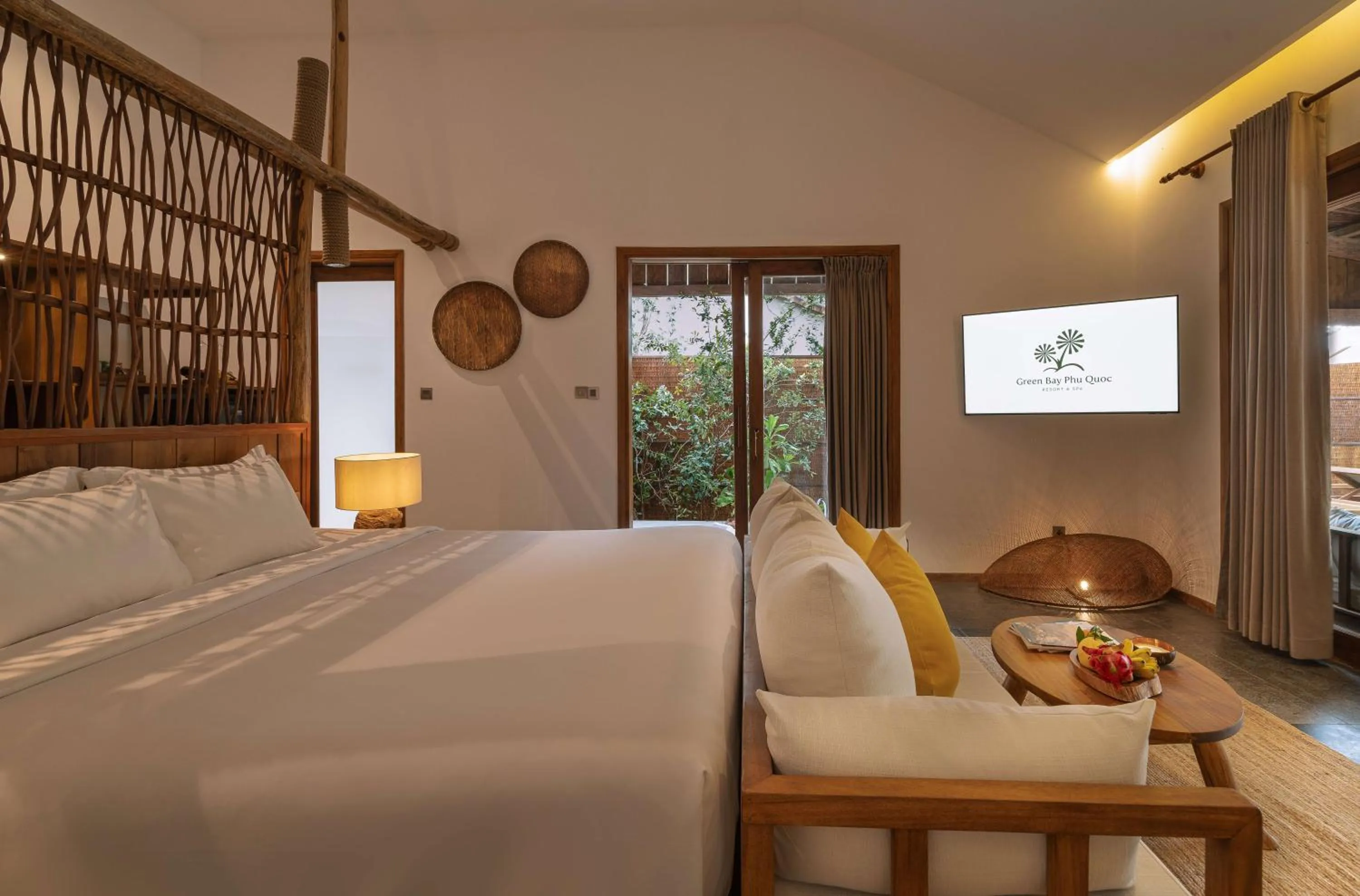 Living room, Bed in Green Bay Phu Quoc Resort & Spa
