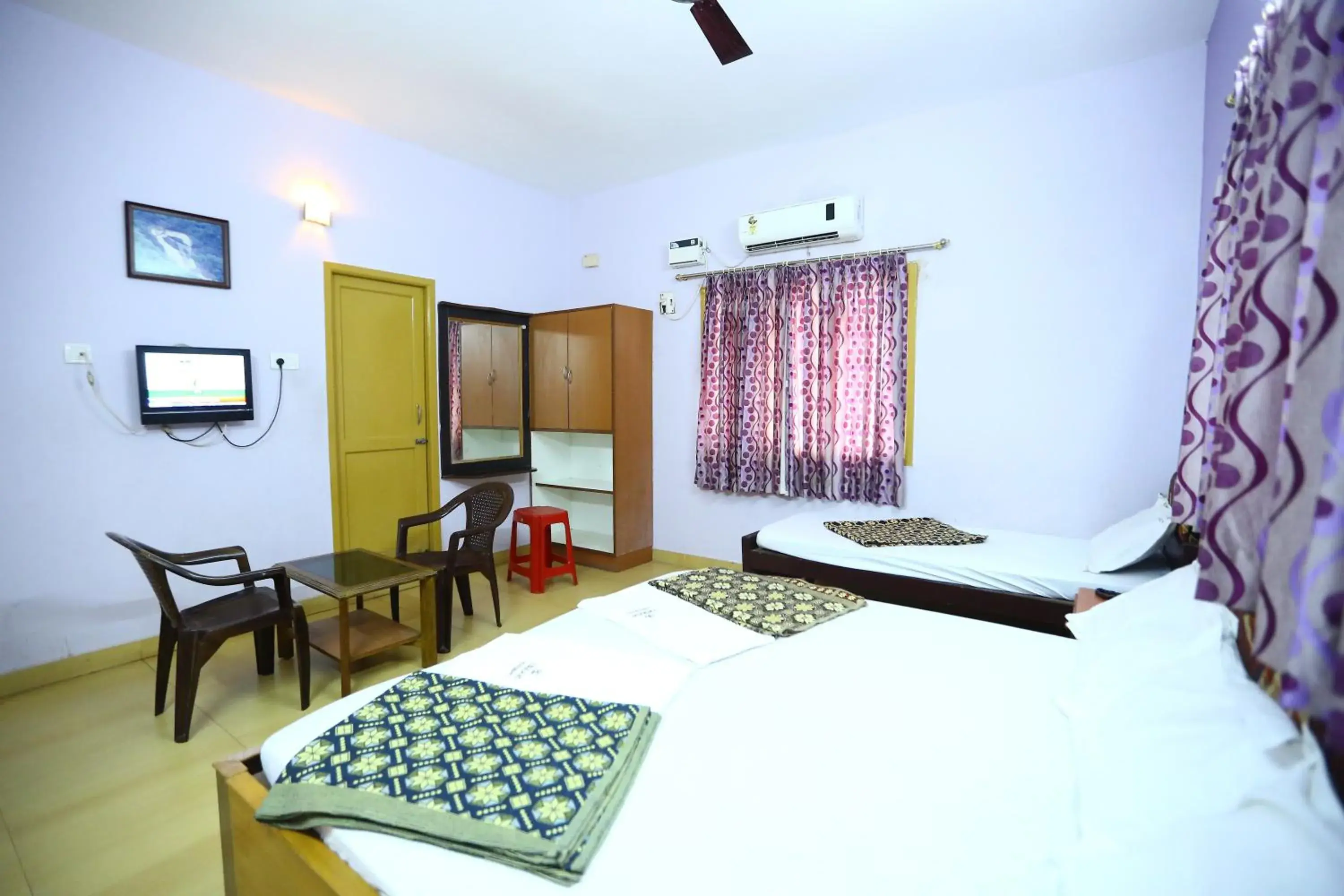 Bedroom, Bed in Abirami Residency Bedroom, Bed in Abirami Residency