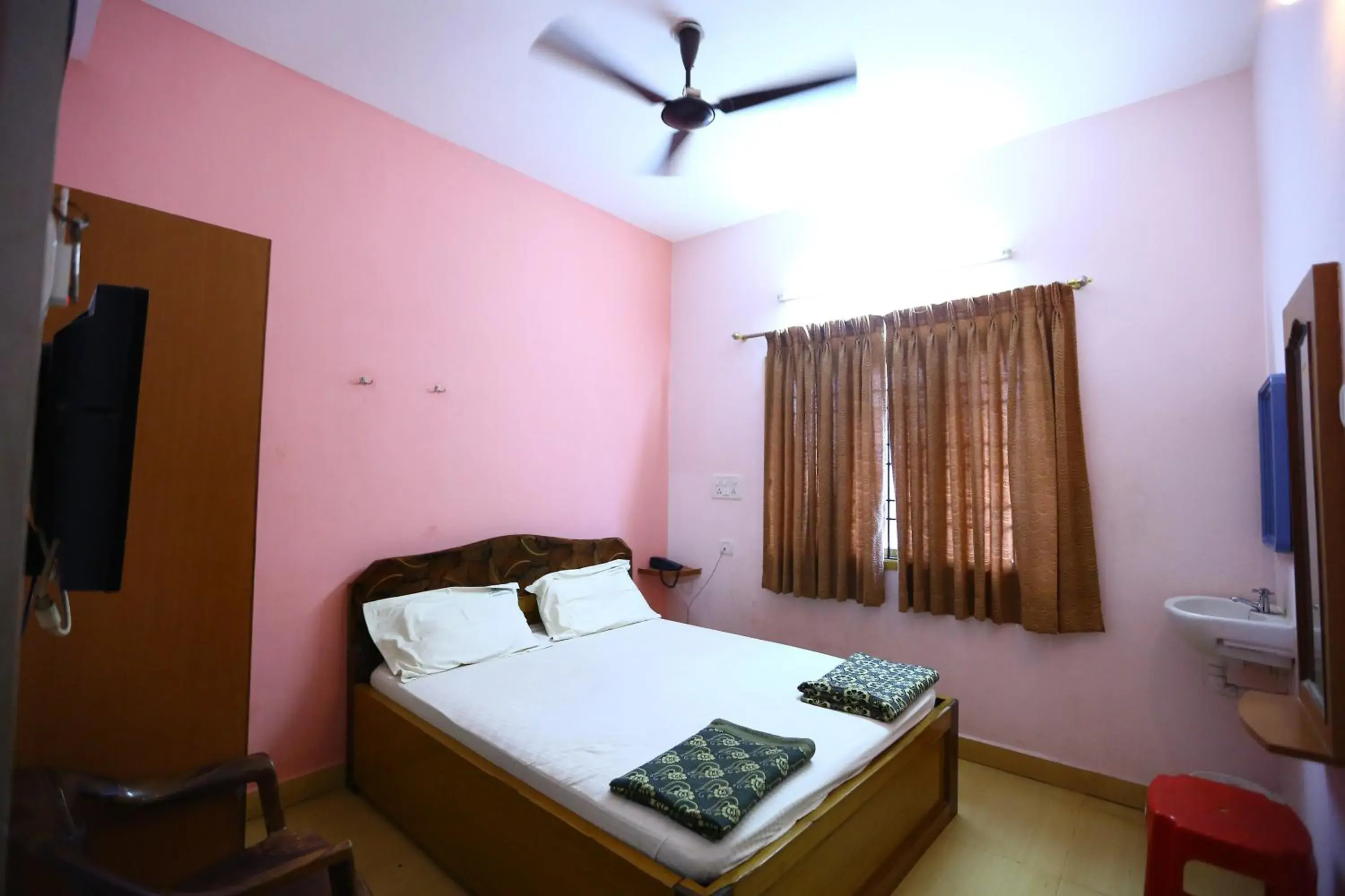 Bedroom, Bed in Abirami Residency Bedroom, Bed in Abirami Residency