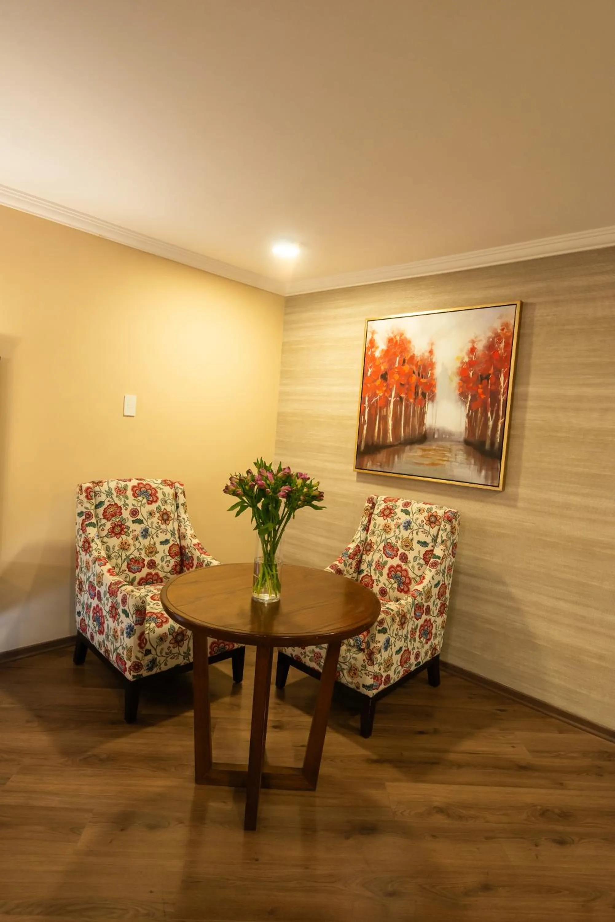 Seating area in Quindeloma Art Hotel & Gallery