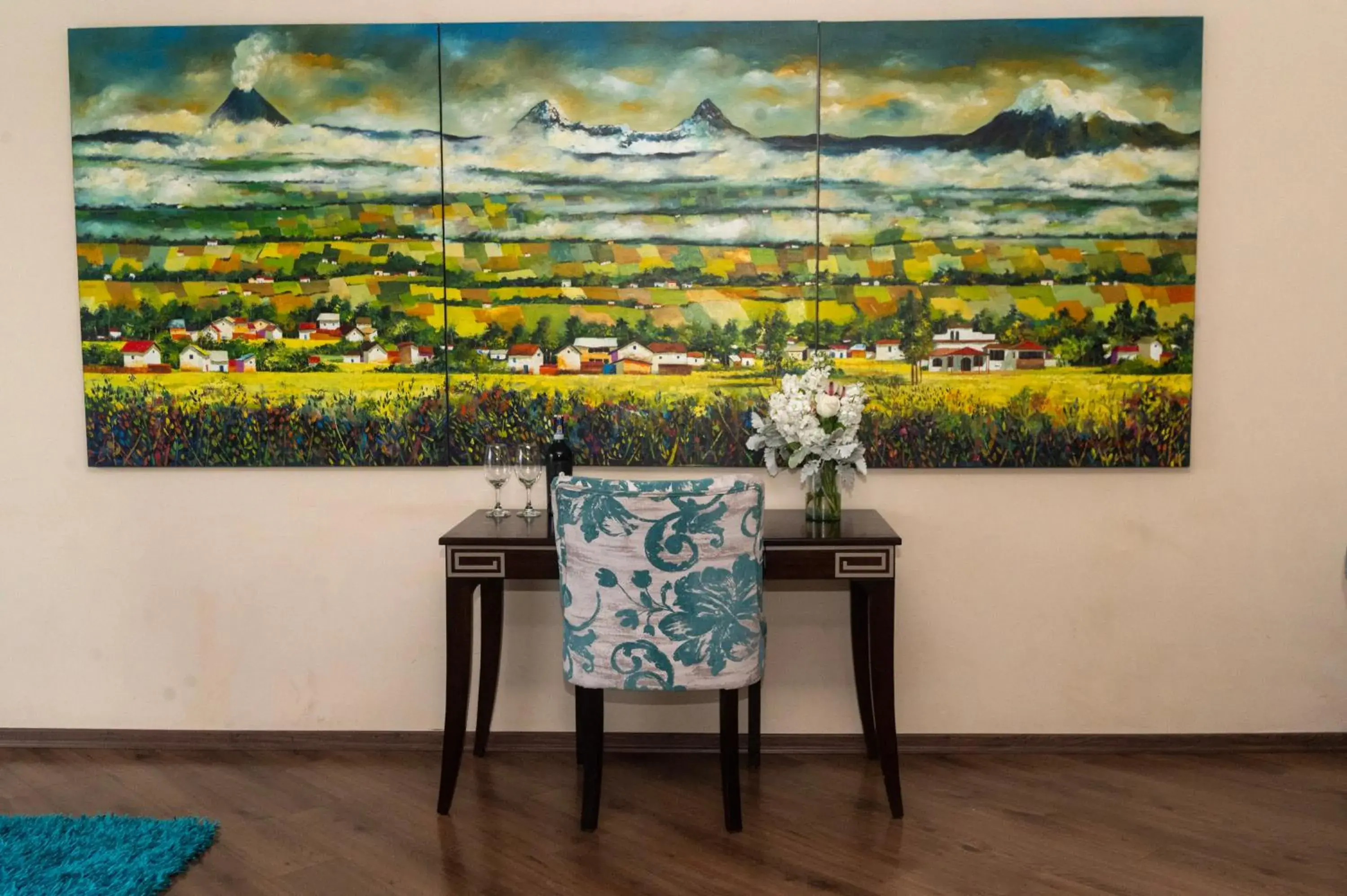 King Suite in Quindeloma Art Hotel & Gallery King Suite in Quindeloma Art Hotel & Gallery