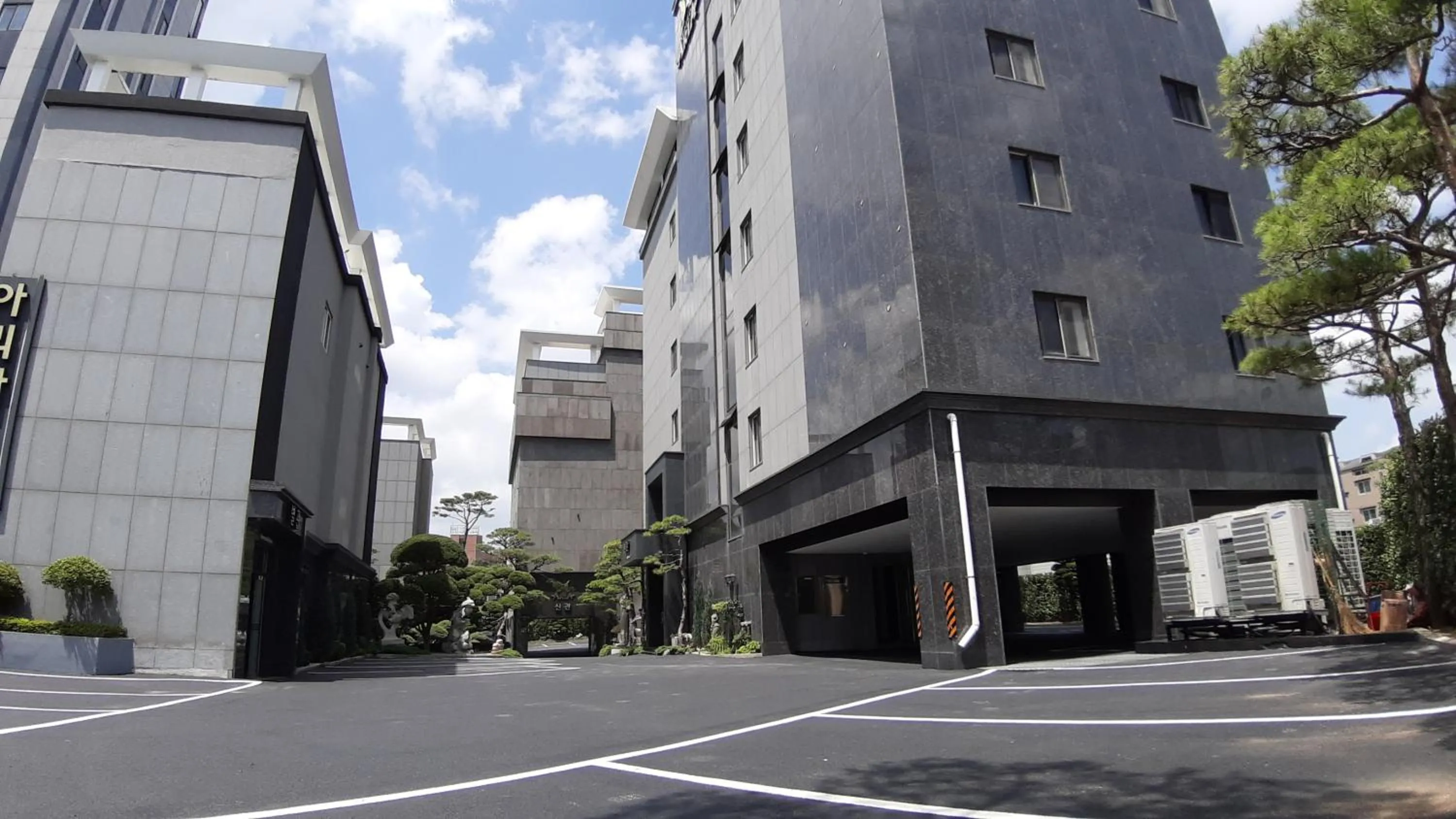 Property building in Seosan Aria Hotel