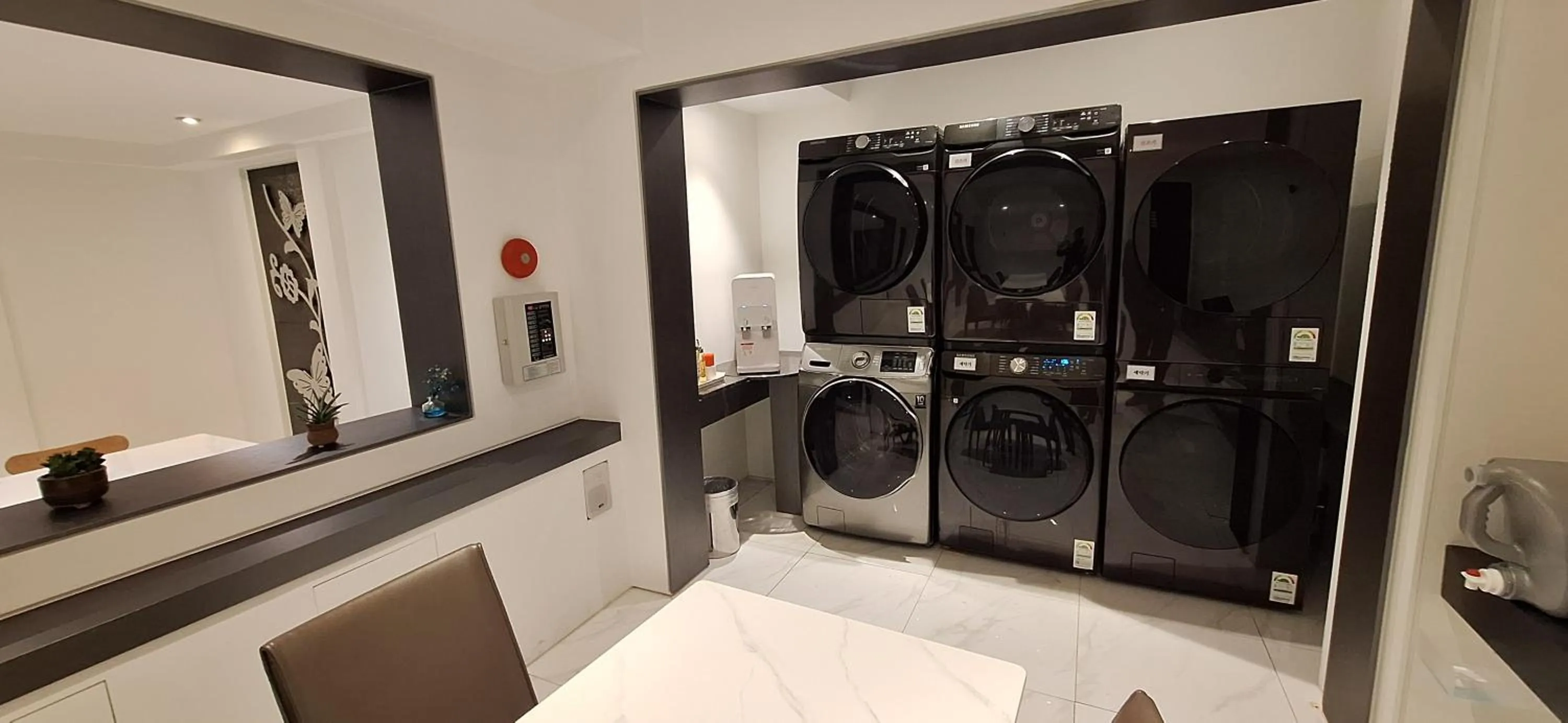 washing machine in Seosan Aria Hotel
