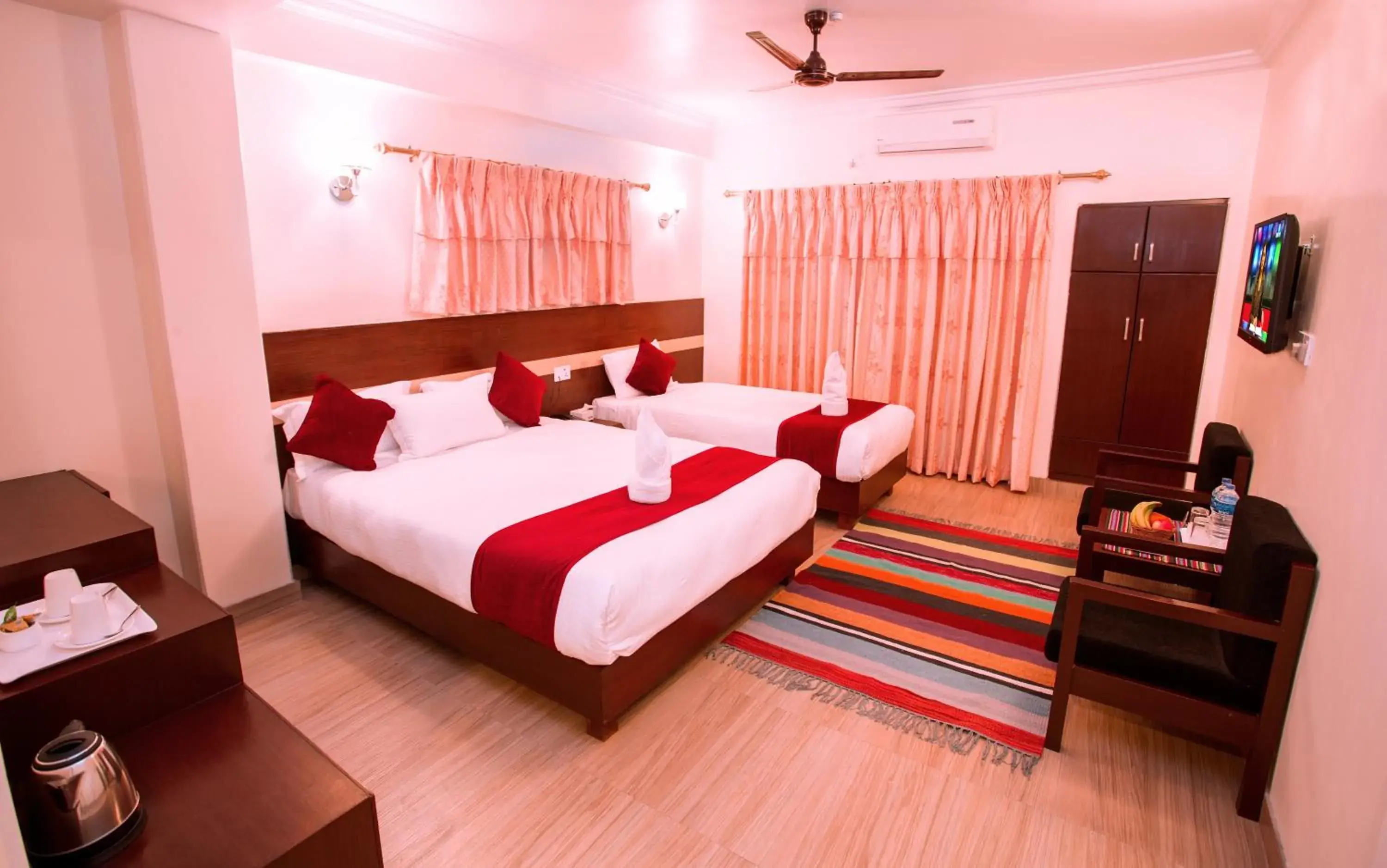 Photo of the whole room, Bed in Hotel Spring Photo of the whole room, Bed in Hotel Spring