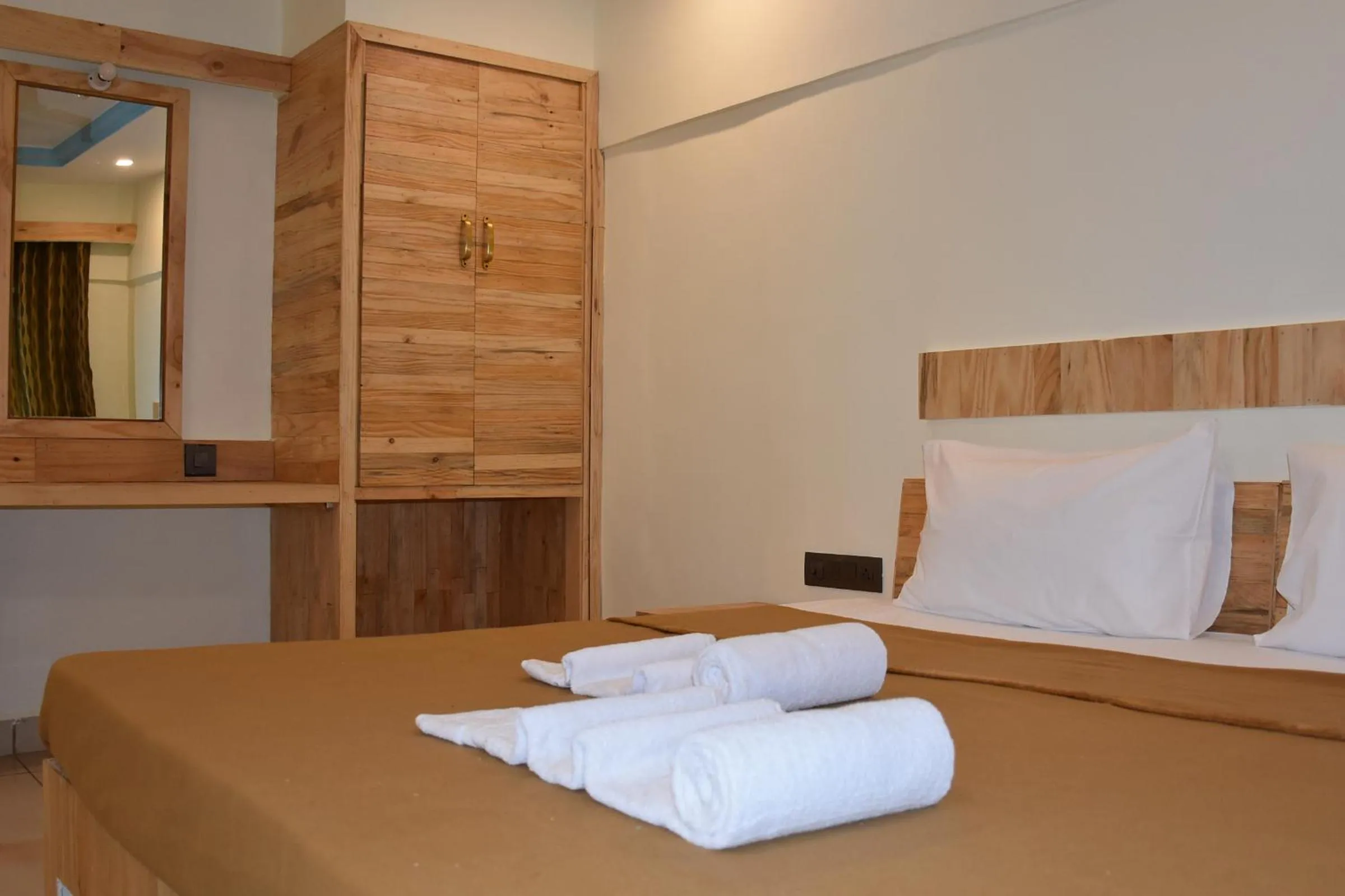 Photo of the whole room, Bed in Riverside Inn