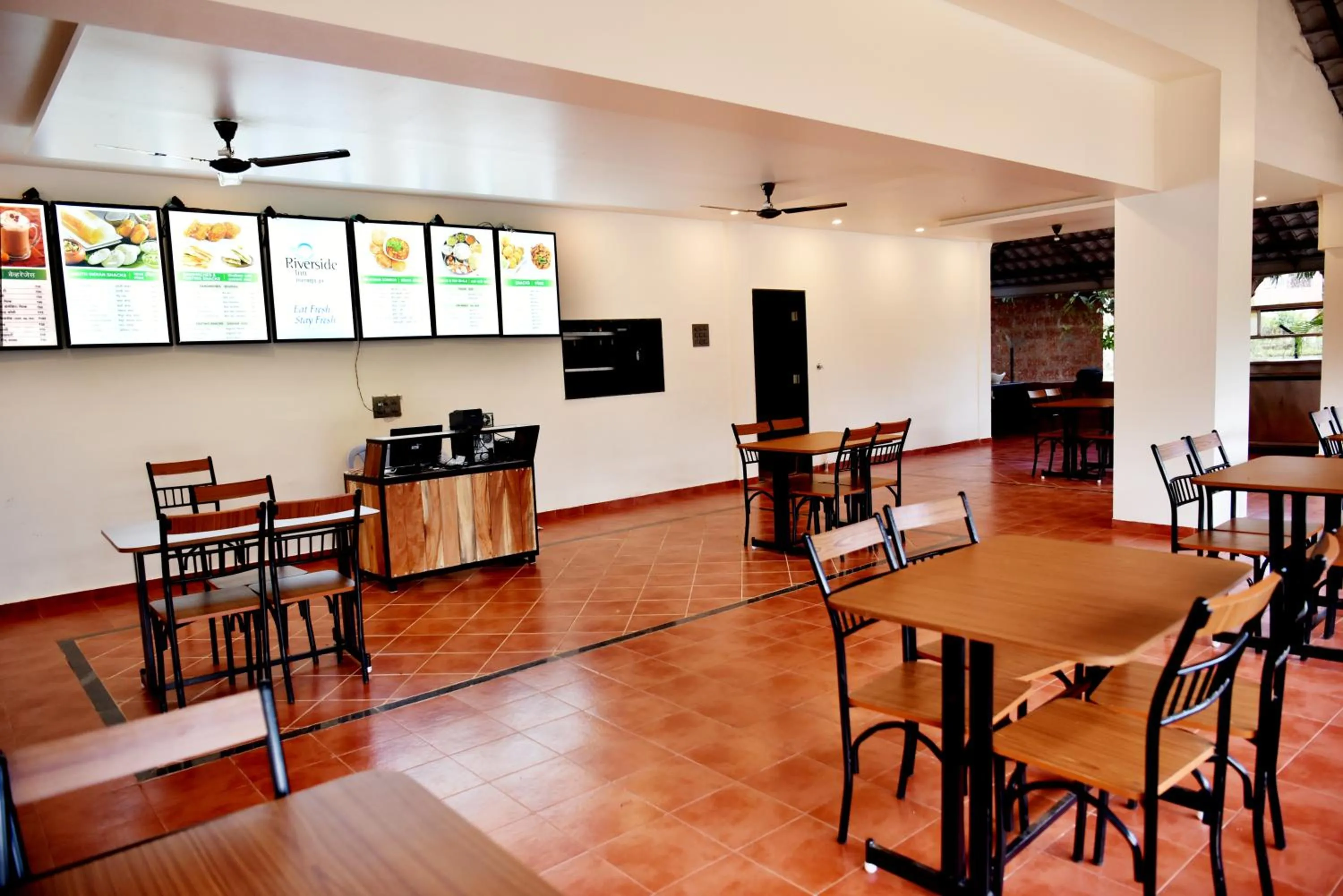 Property building in Riverside Inn