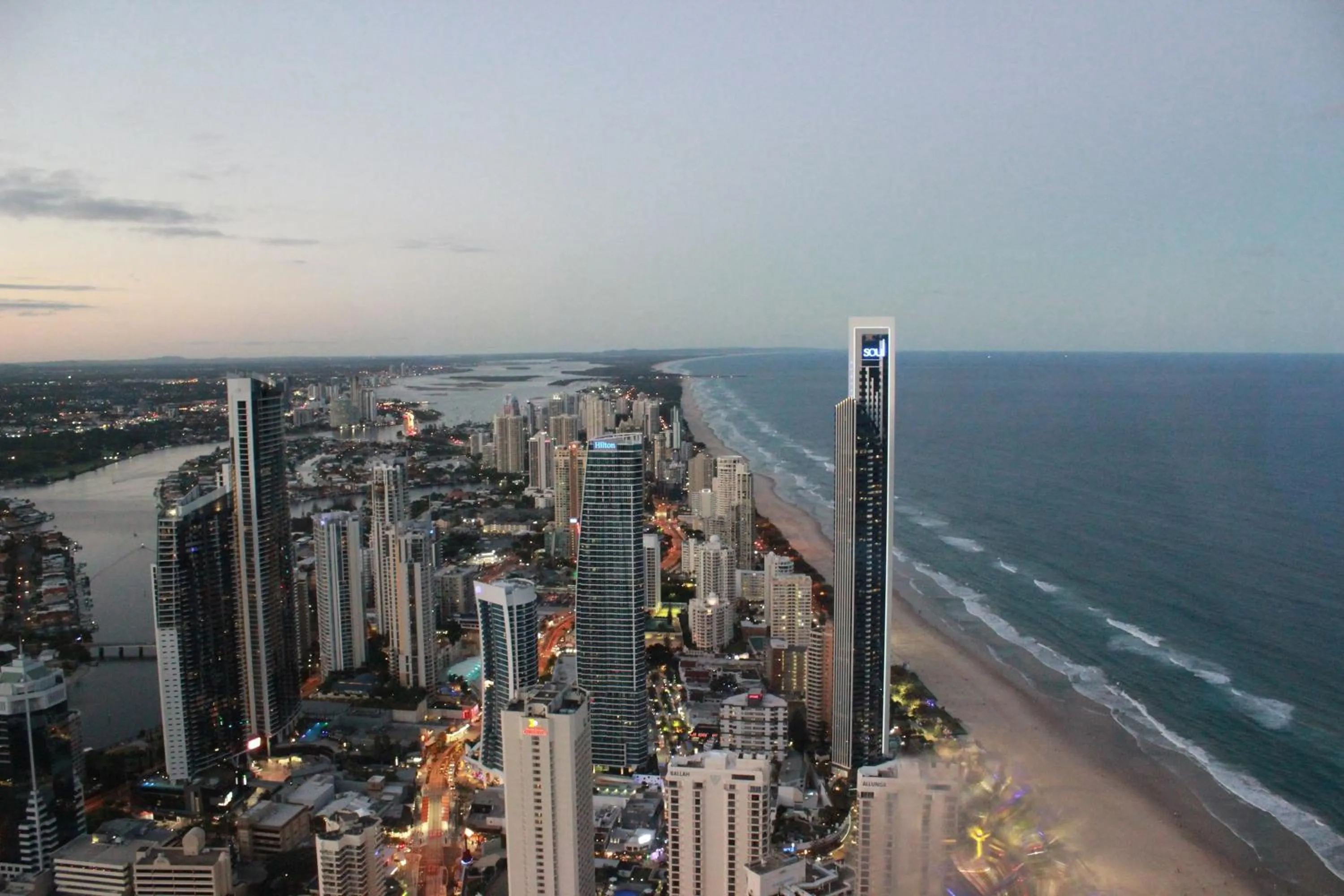 Neighbourhood in Soul on the Esplanade - HR Surfers Paradise