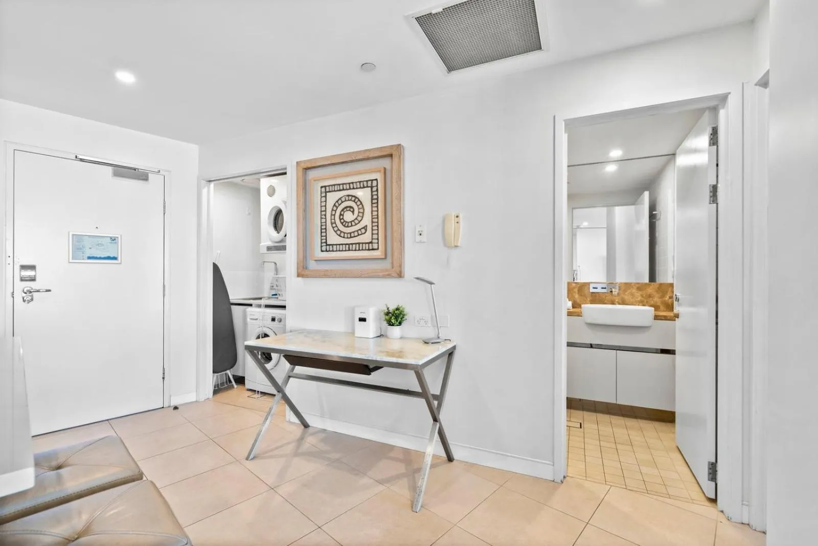 laundry in Soul on the Esplanade - HR Surfers Paradise