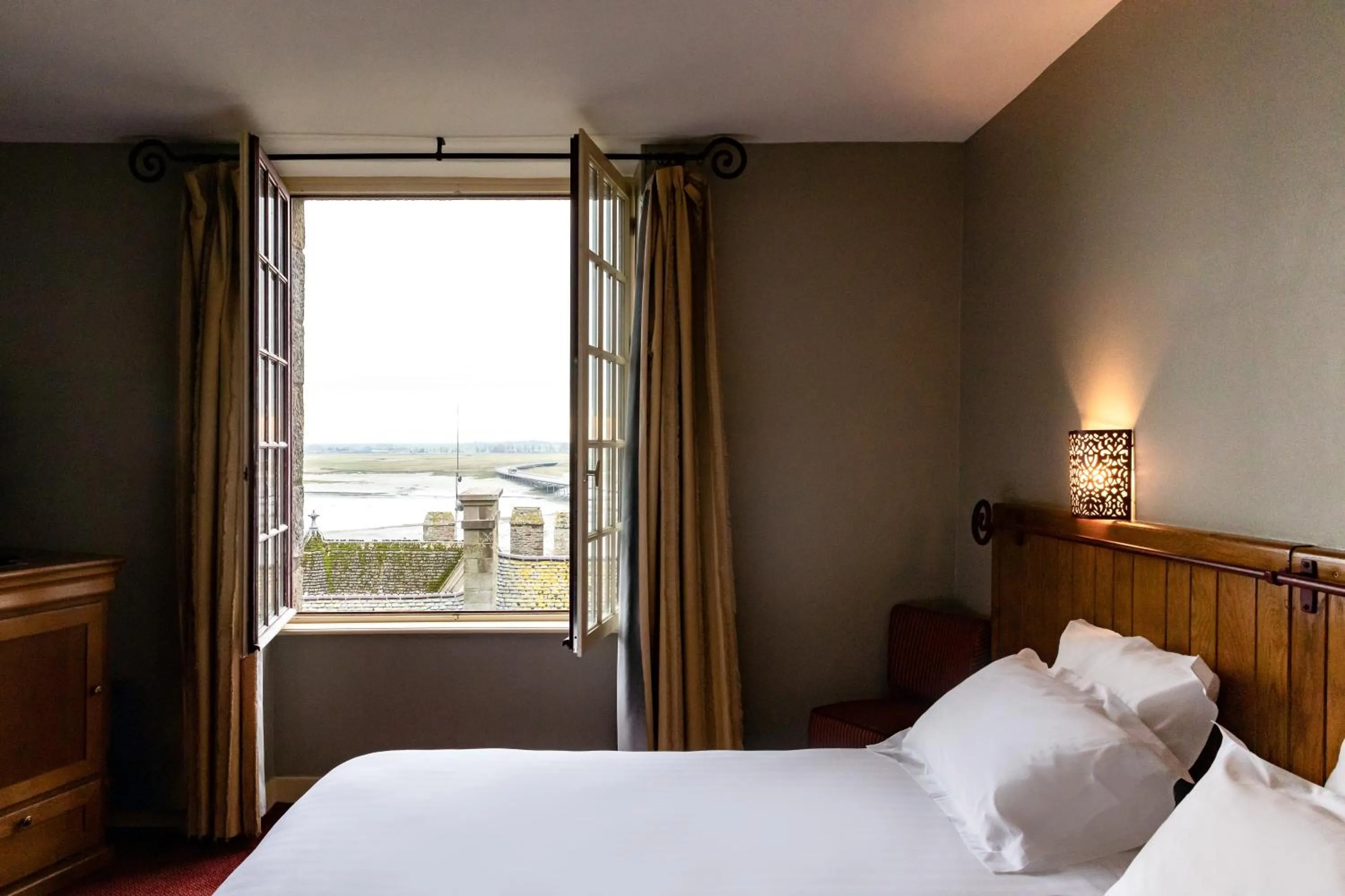 Bedroom, Bed in La Mère Poulard