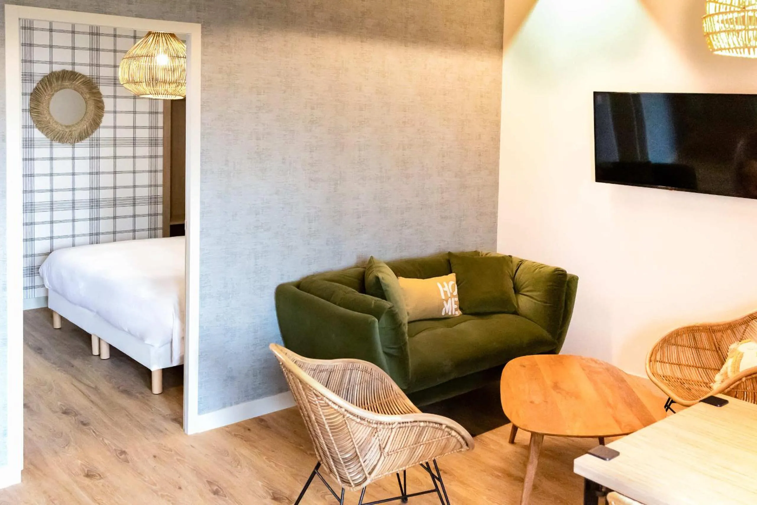 TV and multimedia, Bed in La Mère Poulard