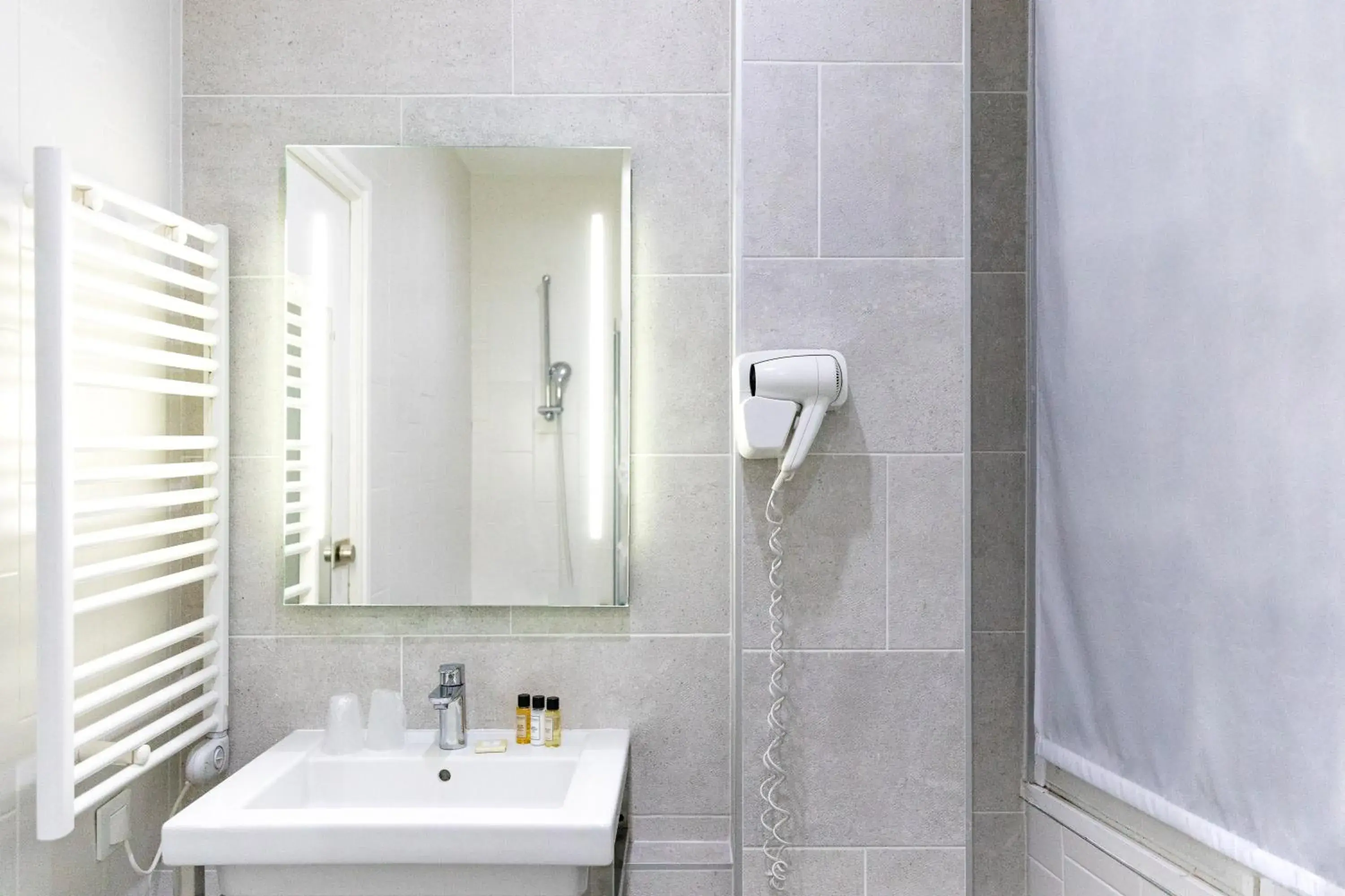 Double or Twin Room - Main Building in La Confiance Double or Twin Room - Main Building in La Confiance