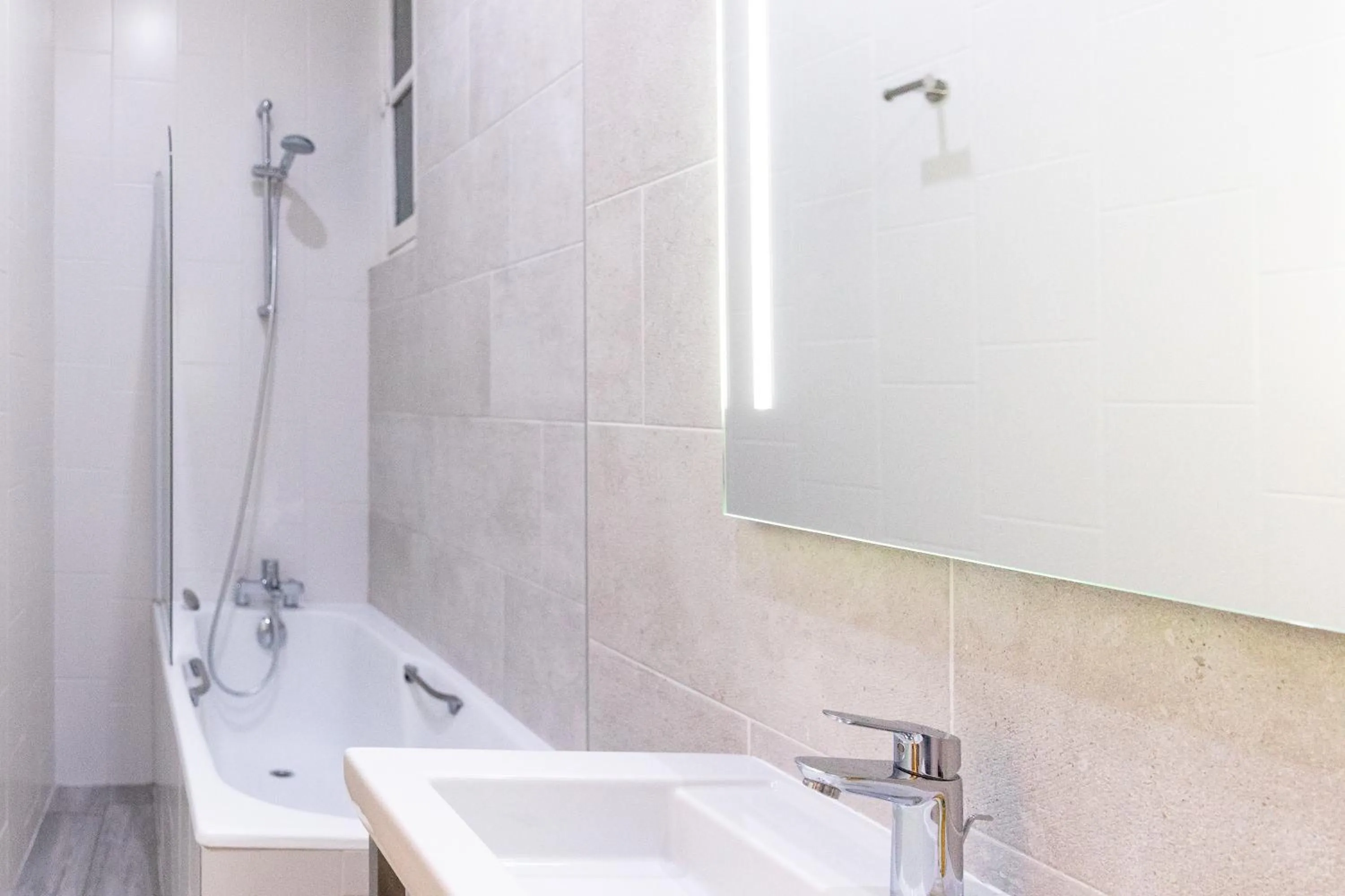 Bathroom in Les Terrasses Poulard