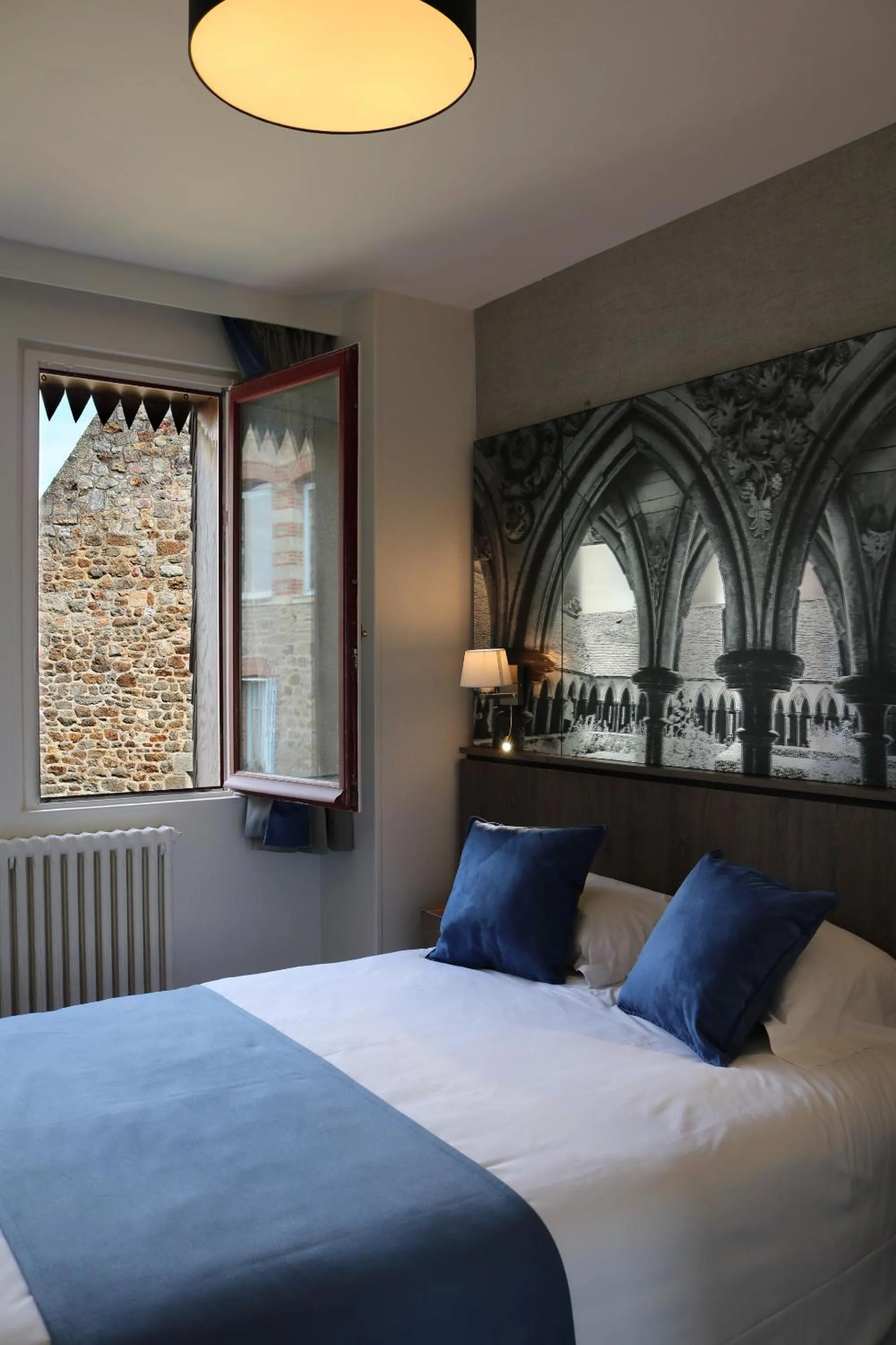 Property building, Bed in La Confiance