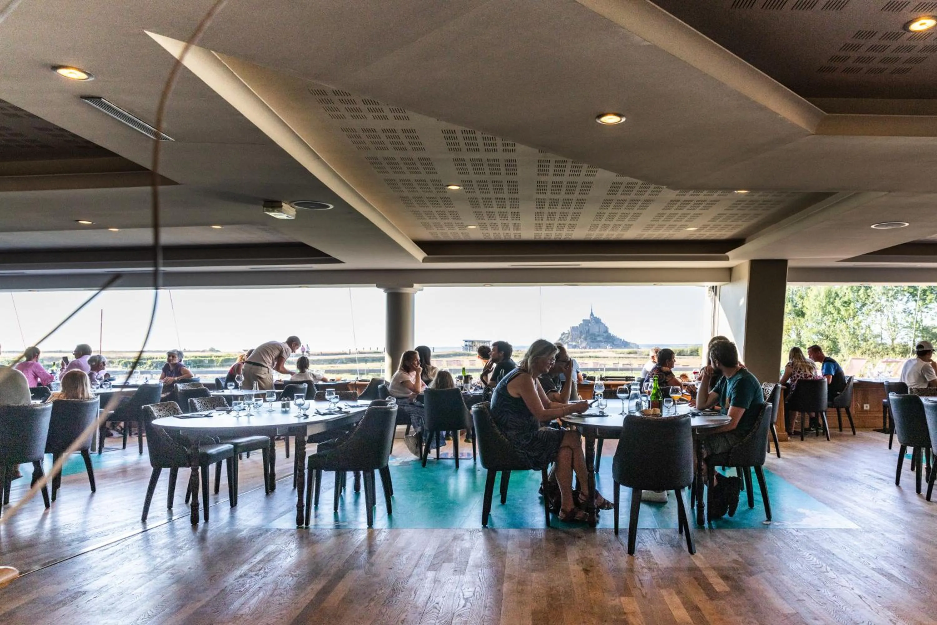 Restaurant/places to eat in Le Relais Saint Michel