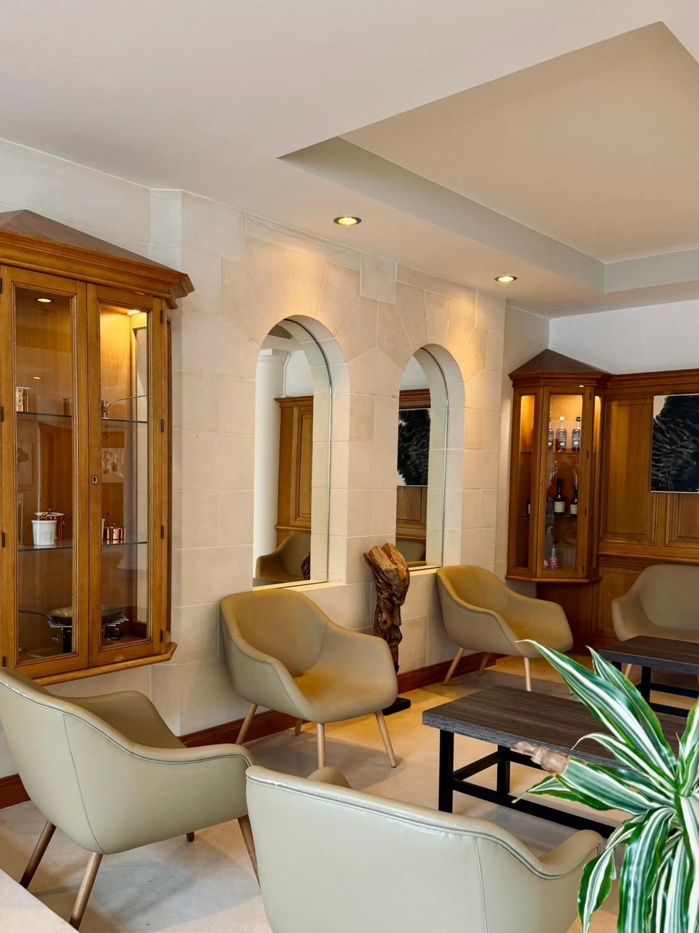 Seating area in Le Relais Saint Michel