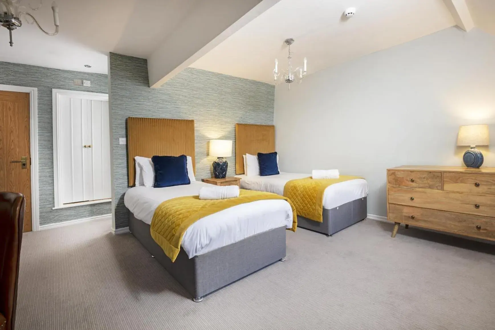 Twin Room - single occupancy in Manor House Hotel Twin Room - single occupancy in Manor House Hotel