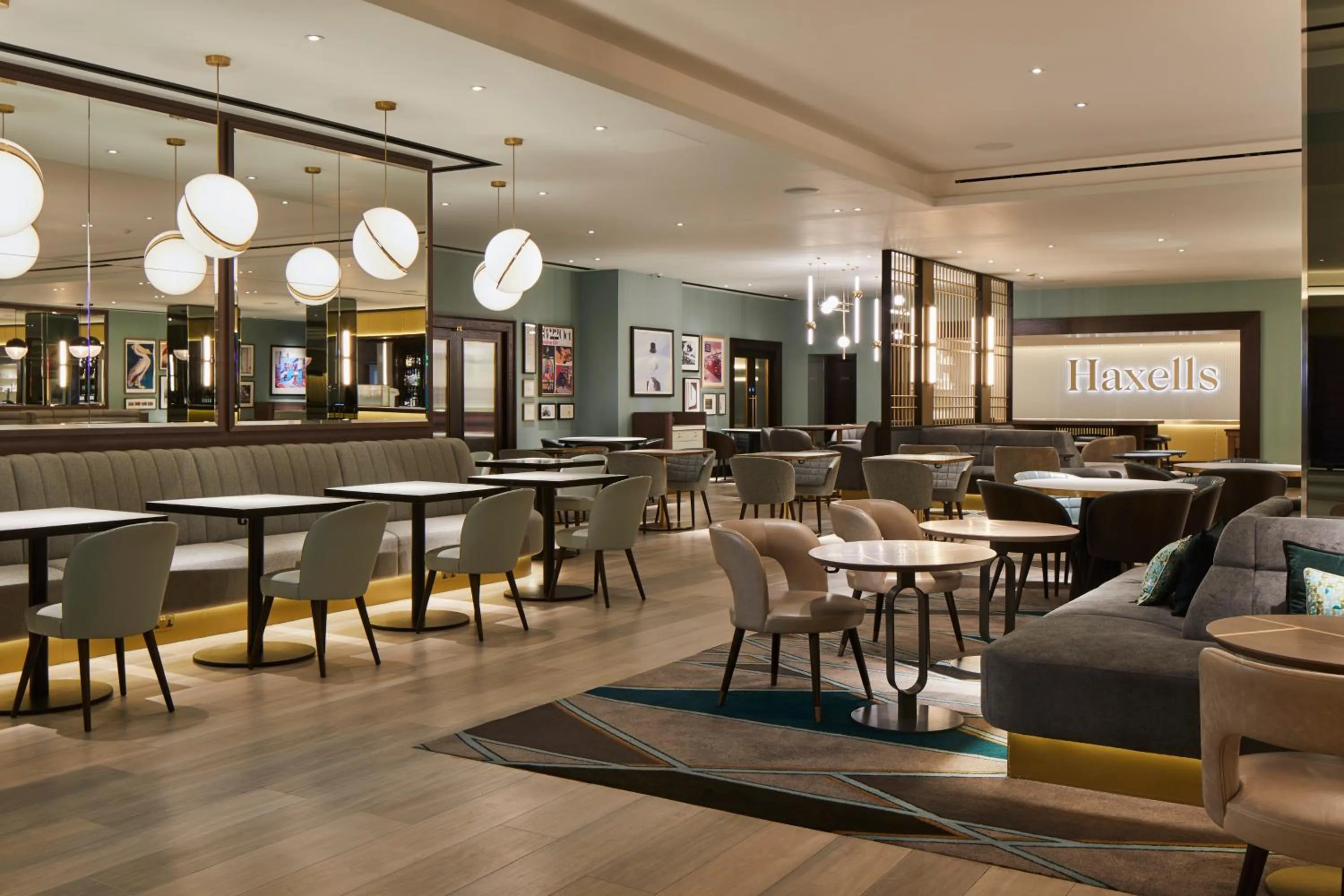 Restaurant/places to eat in Strand Palace