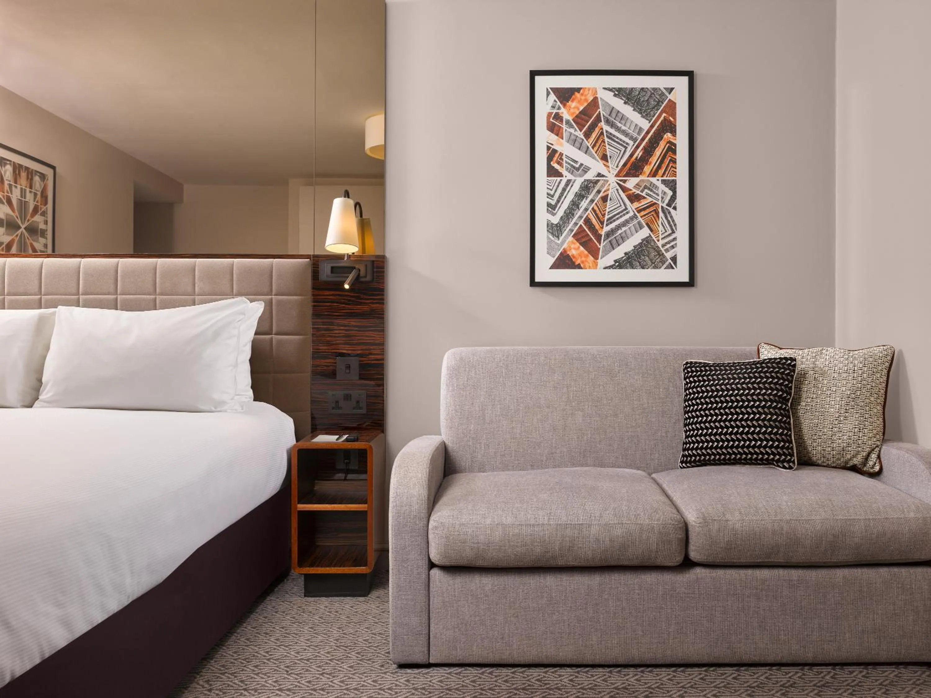 Seating area, Bed in Strand Palace