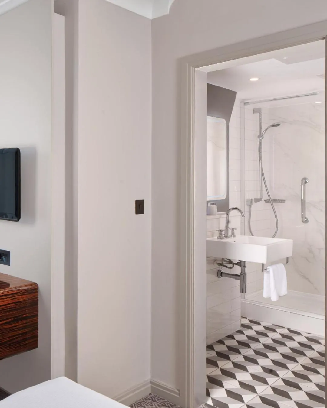Bathroom in Strand Palace